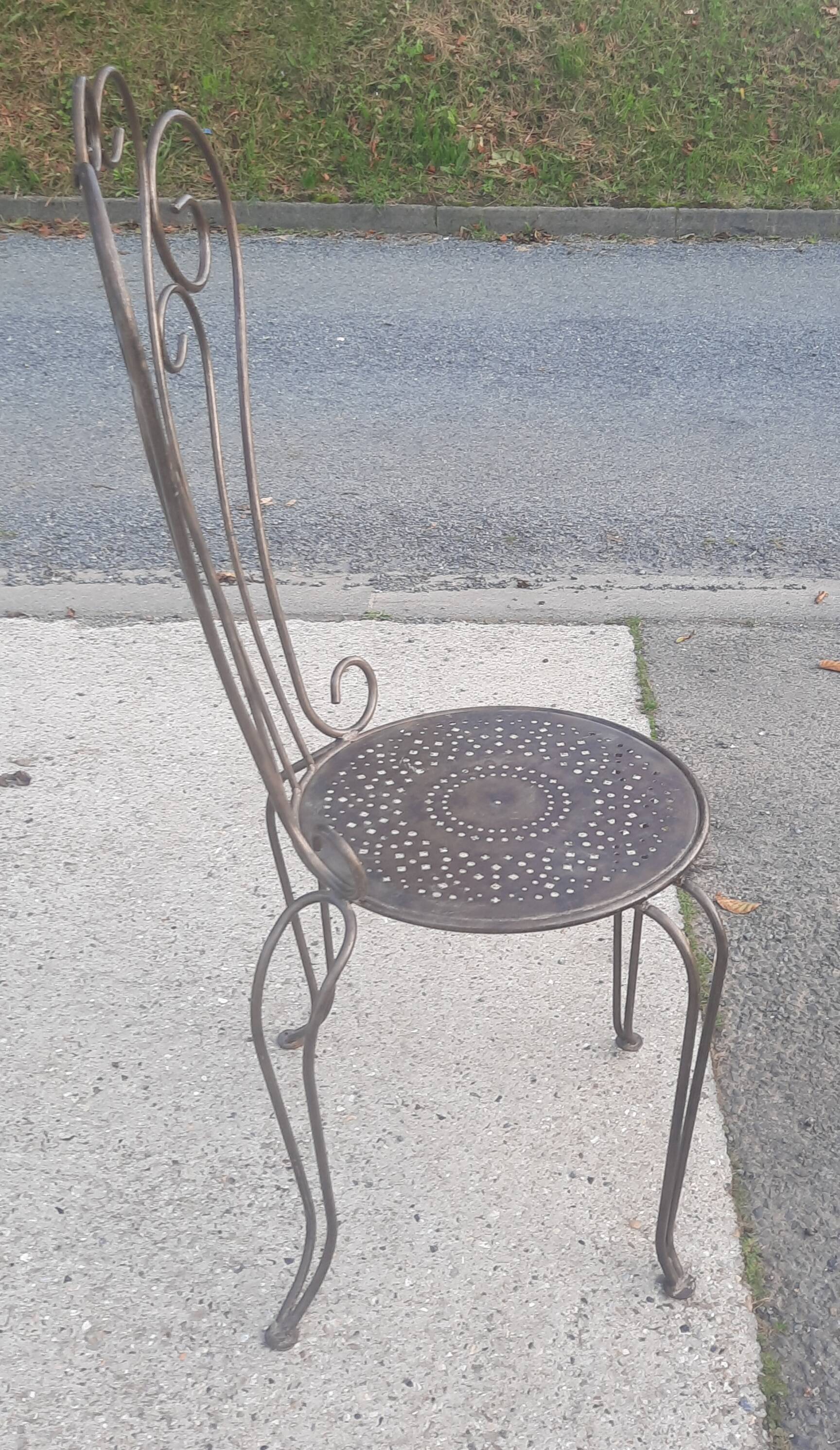 Bent metal chair