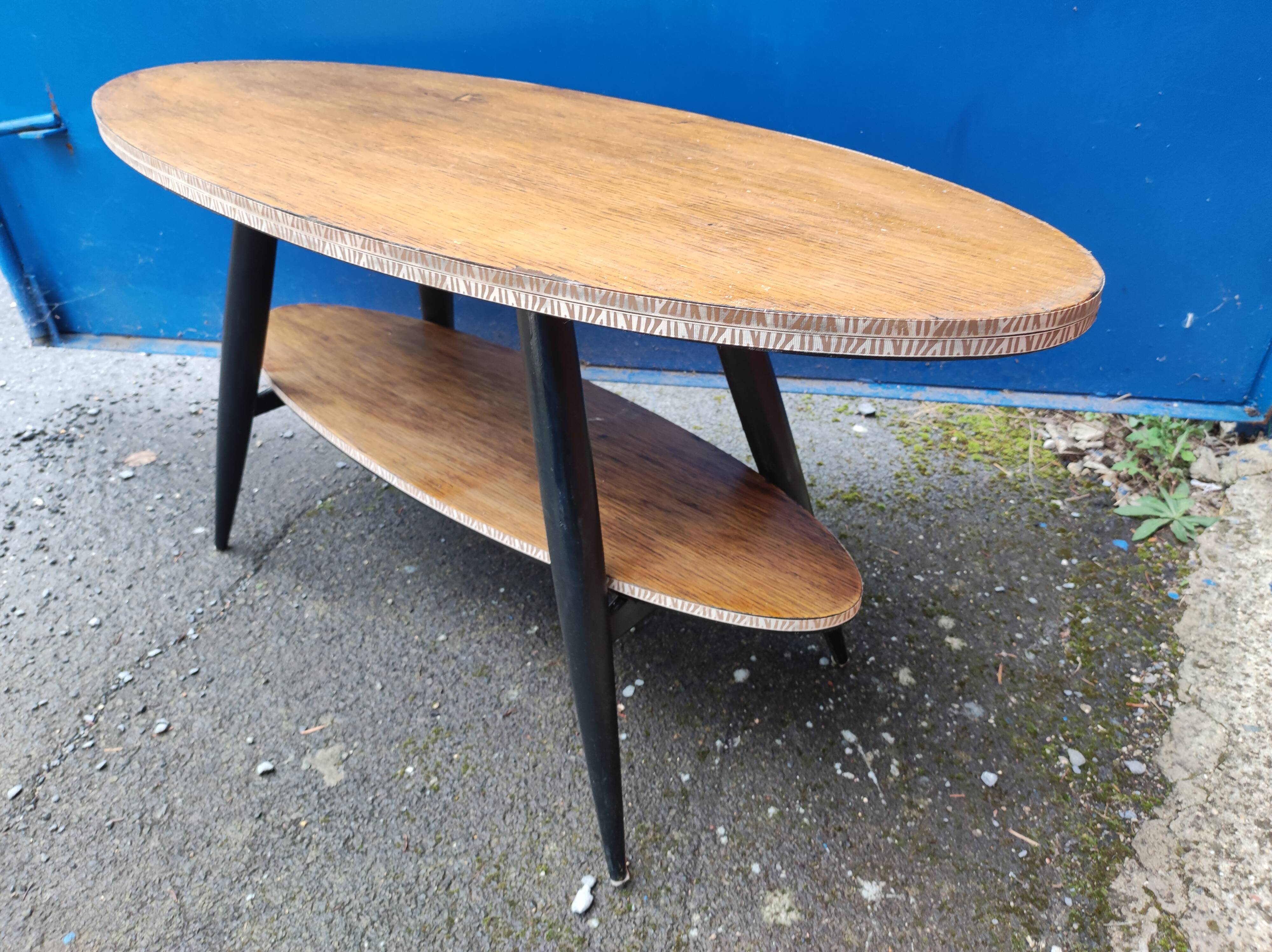 Coffee table oval compass legs vintage 50 60