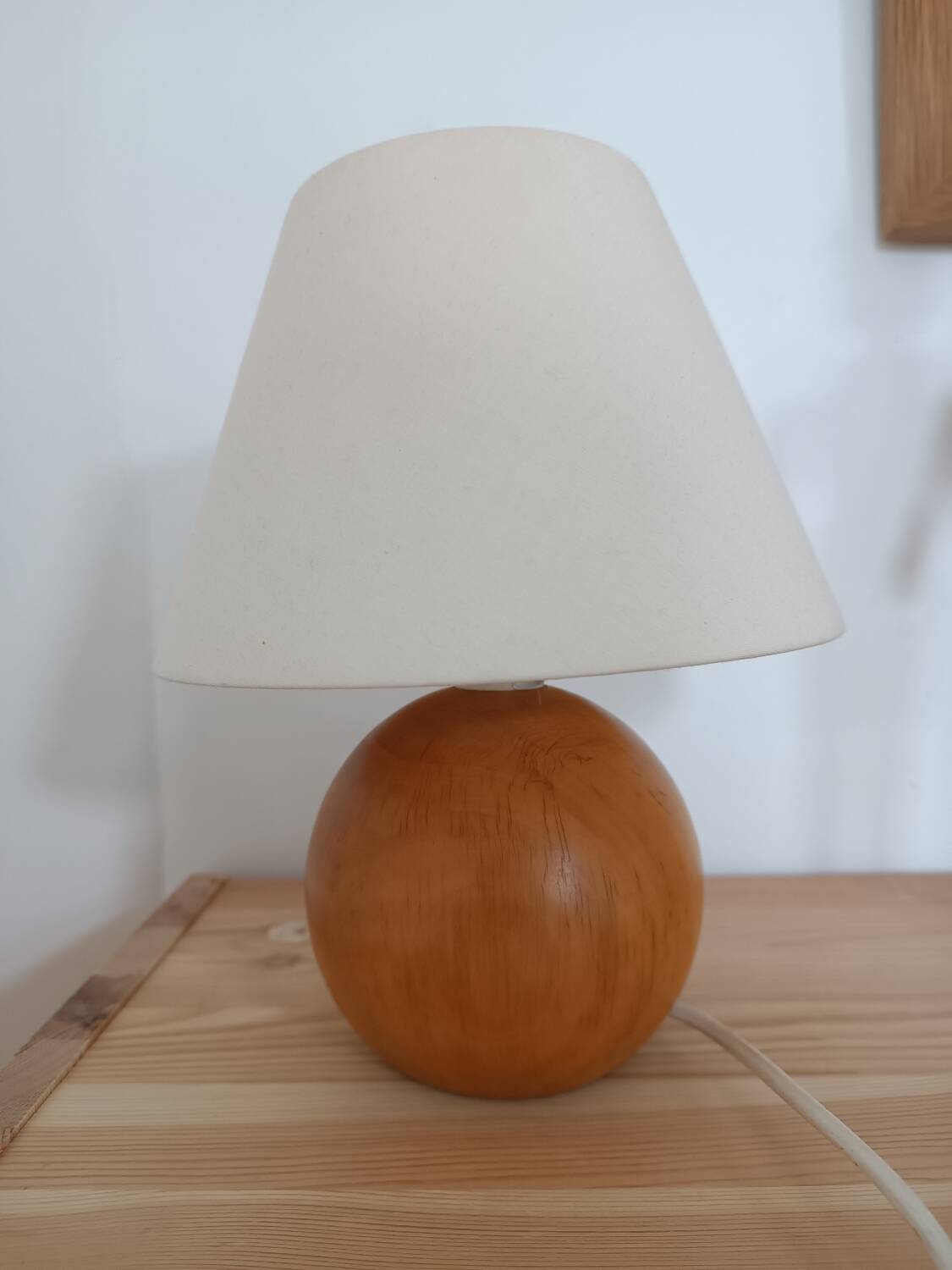 Solid walnut ball lamp