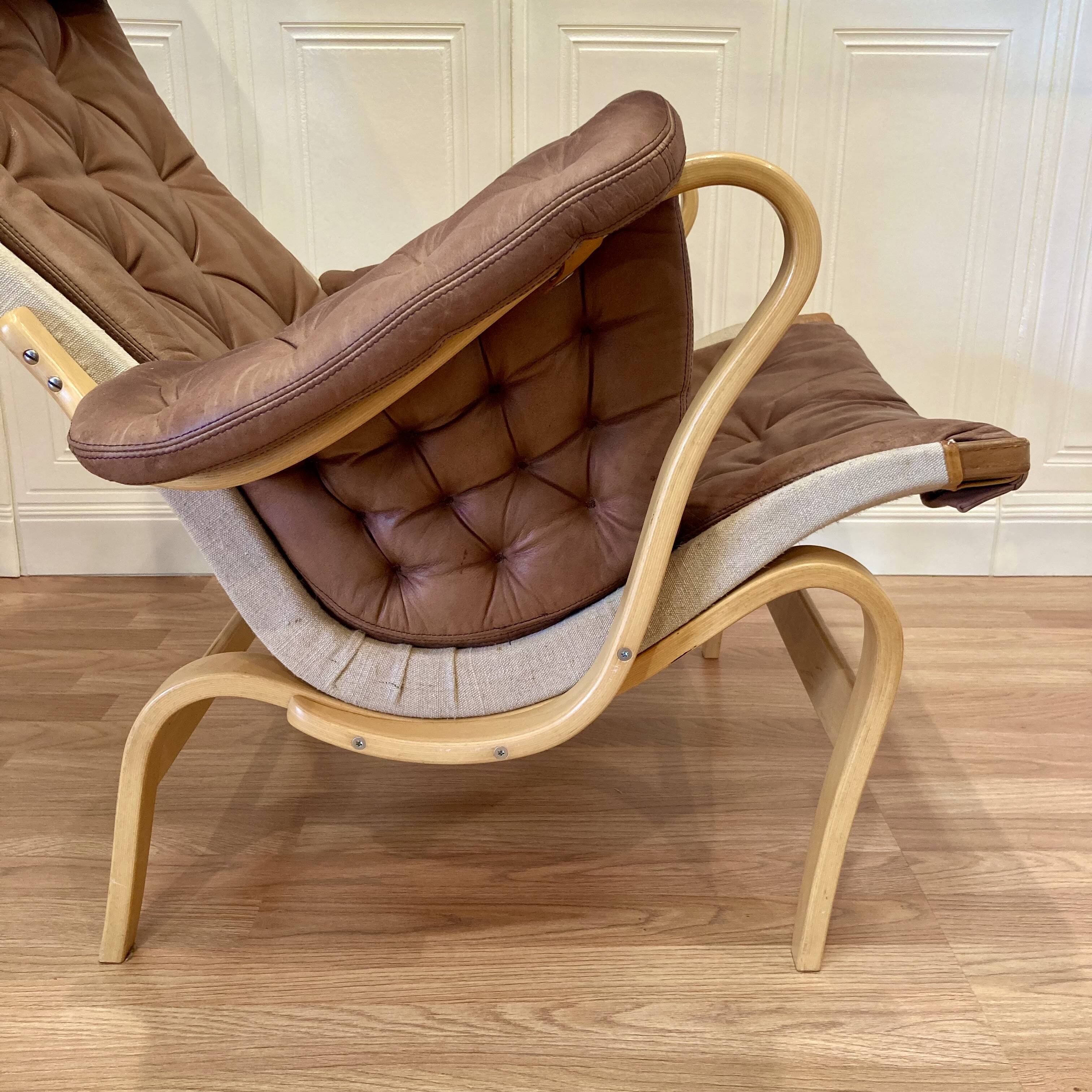 Exceptional armchair bruno mathsson leather 1960.