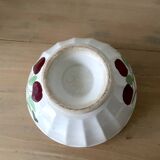 Grand Bol à Café au Lait Ancien avec Motifs de Cerises Rouges et Feuilles Vertes