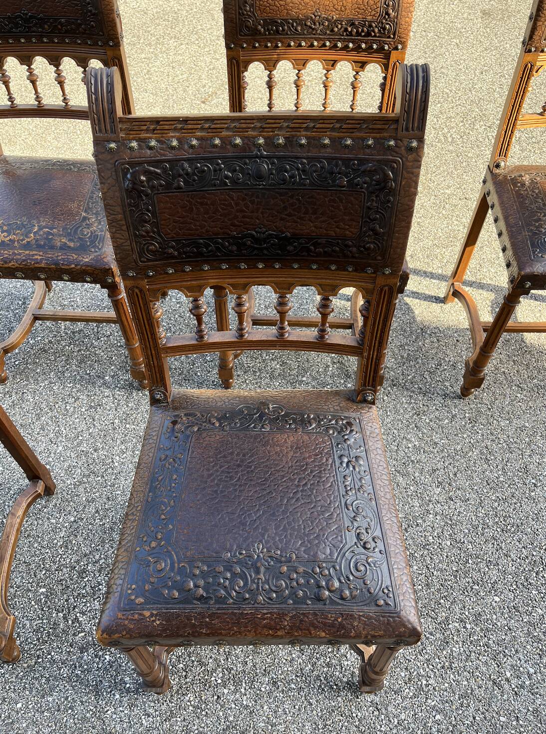 6 Henri II chairs