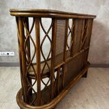 Rattan bar and its stools