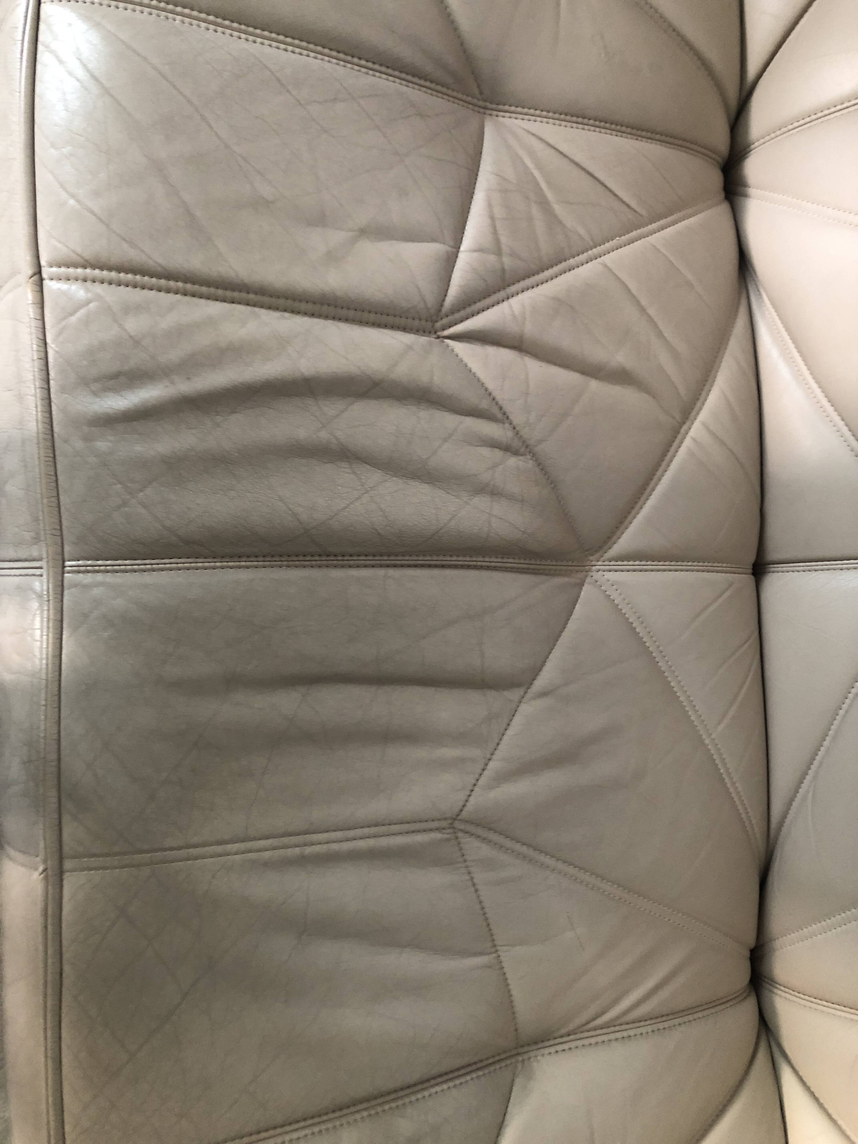 2-seater leather Ottoman sofa
