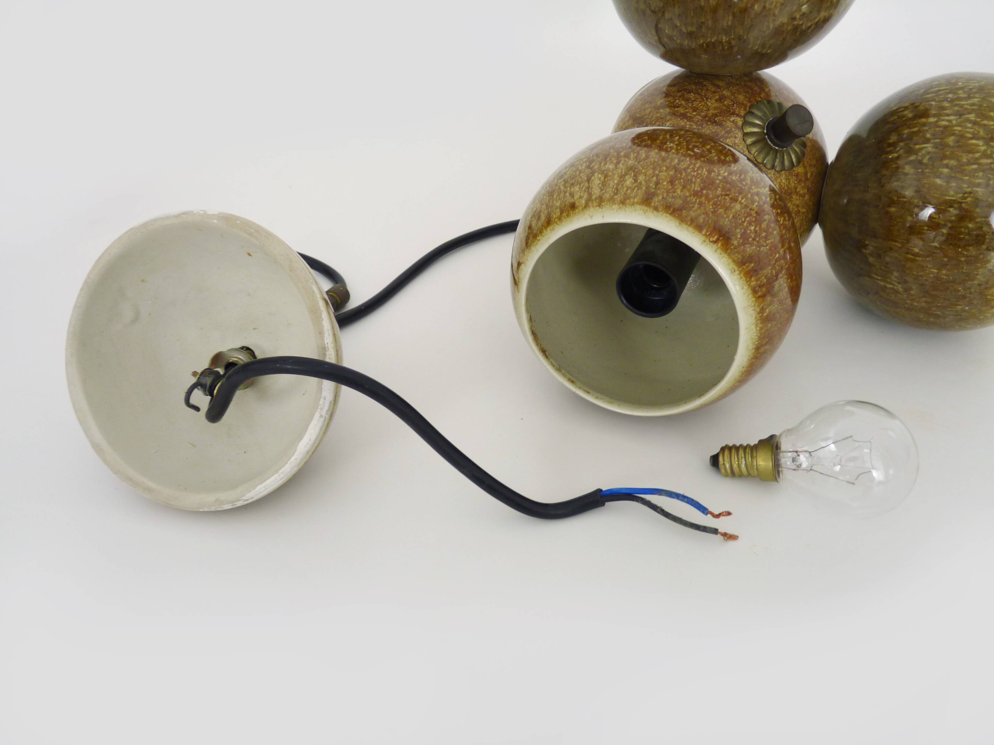 3-light chandelier with glazed sandstone balls. 50s-60s Italy