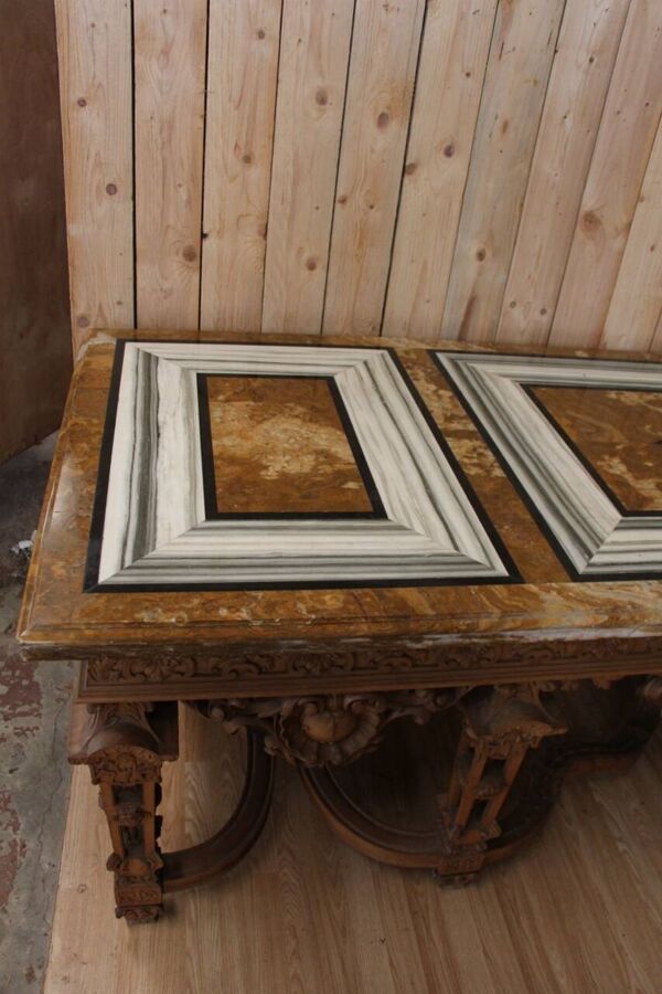 Console de château d'après un modèle du château de versailles