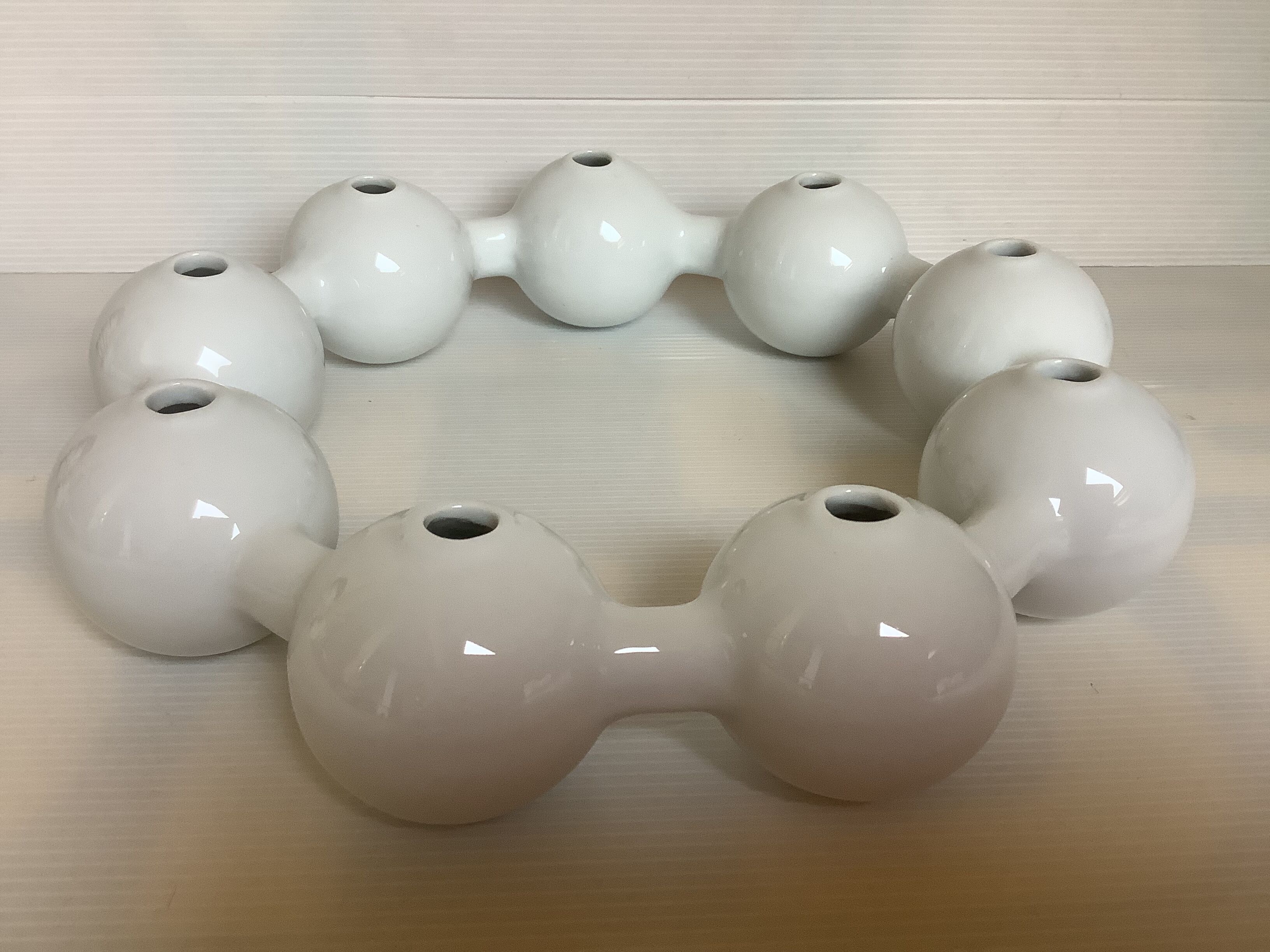 Pique flowers crown white ceramic