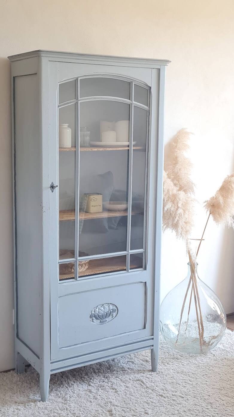 Parisian Art Deco glass cabinet