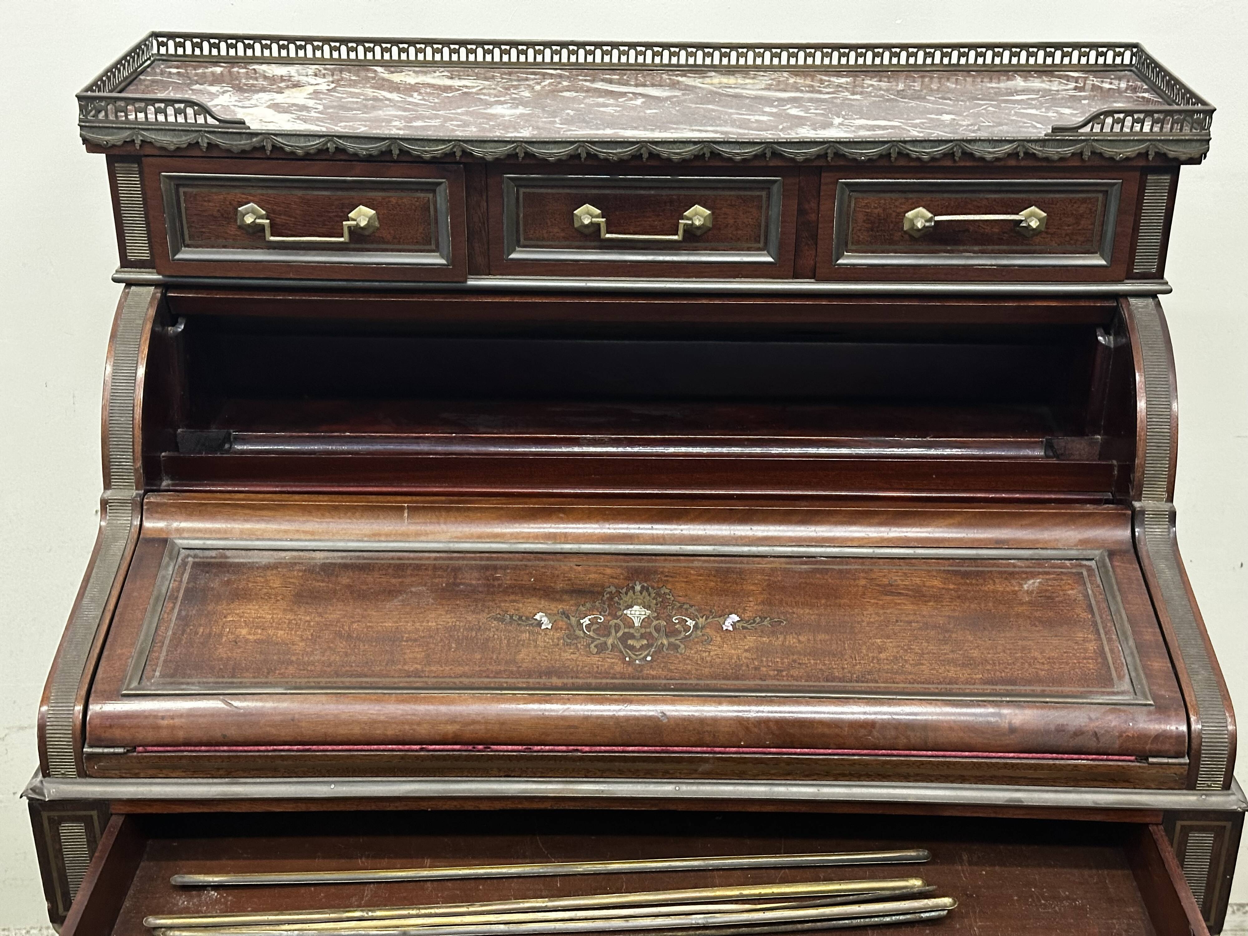 Secretary - Bonheur du Jour with pearly Louis XVI style system