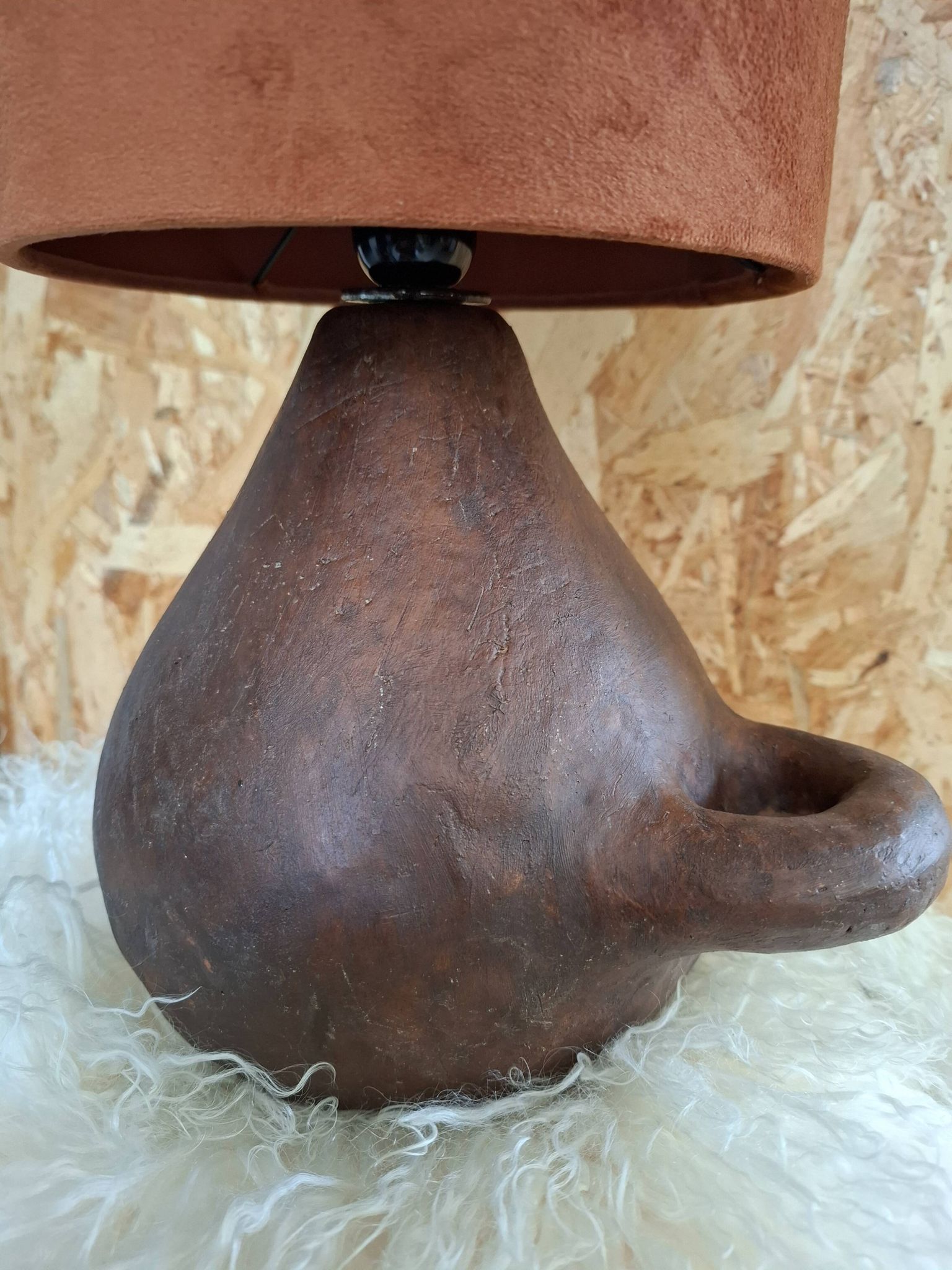 Lampe en terre cuite ancienne