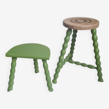 Duo de tabourets tripodes vert herbarium