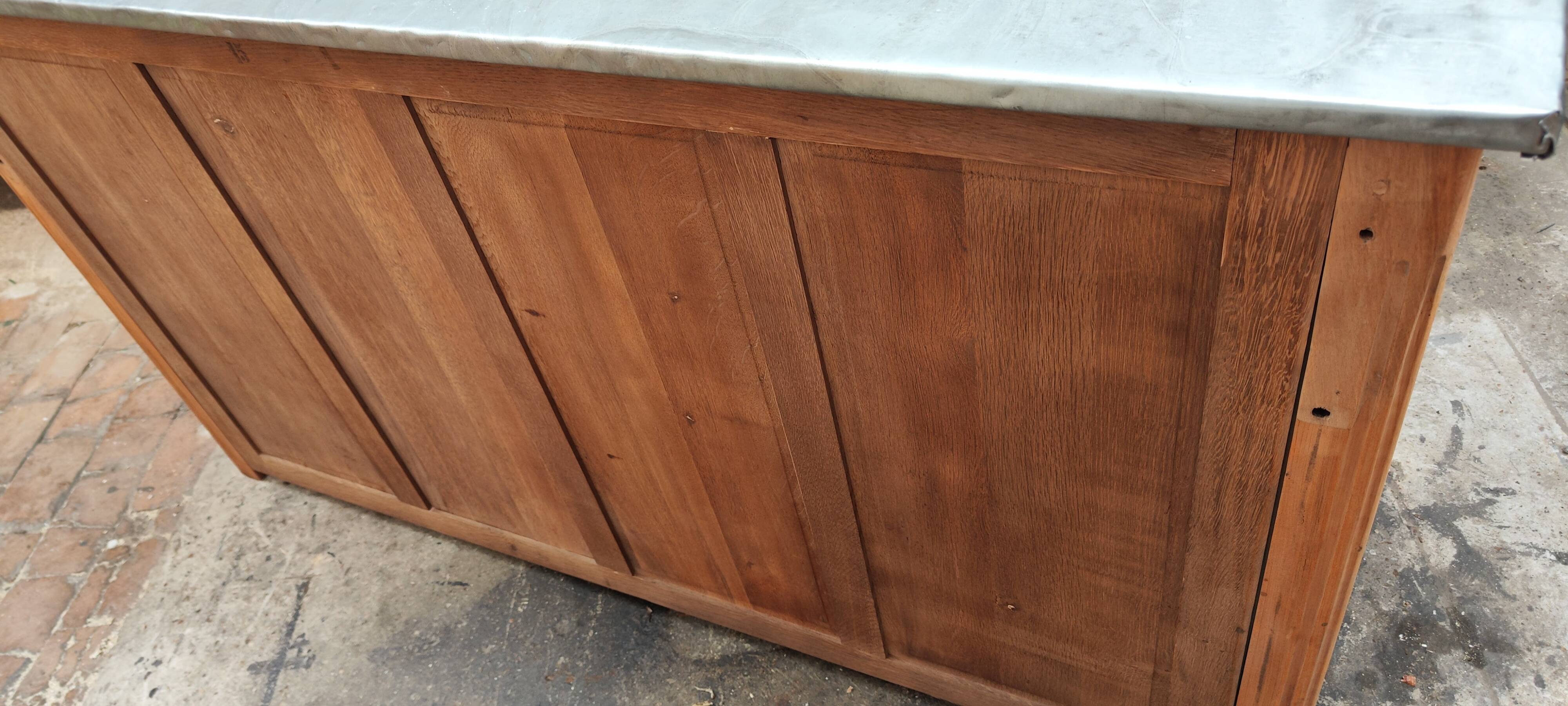 Oak counter top zinc bar bistro estaminet