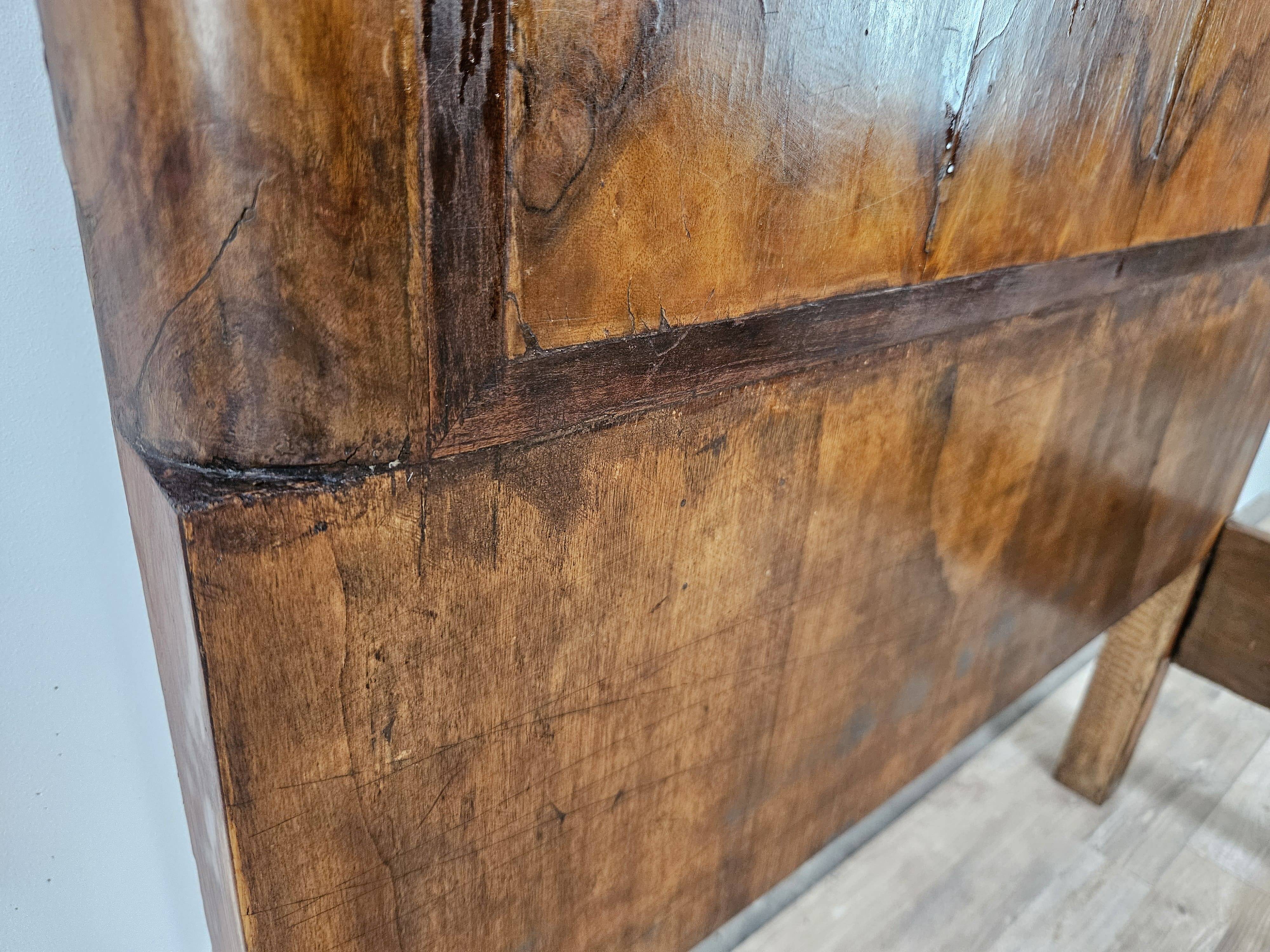 Tuscan Art Decò single bed from the 1940s in briar root