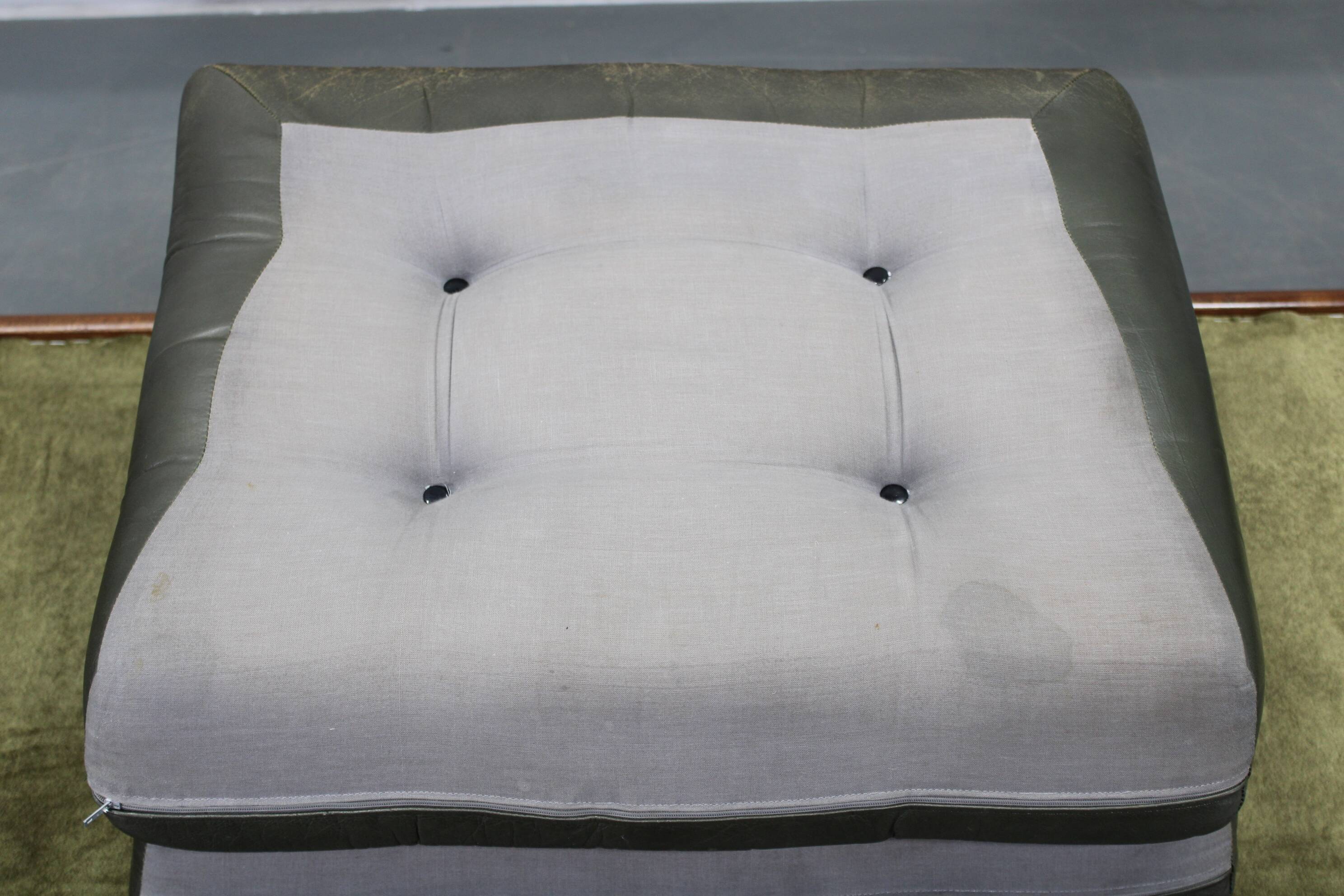 Mid-century Czechoslovak green leather sofa, 1970s