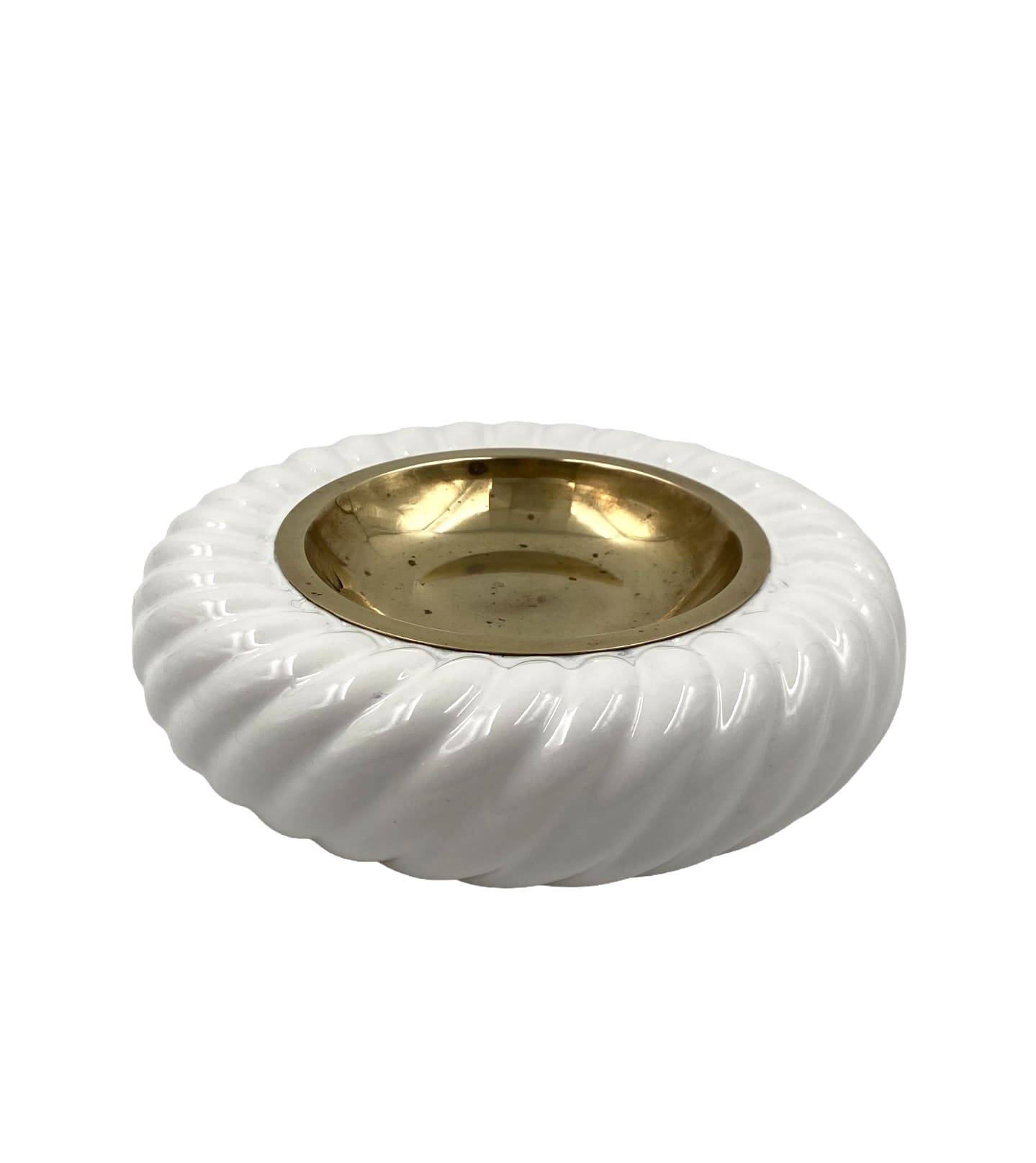 Tommaso Barbi, Smoking set white ashtray and table lighter, B Ceramiche, ca. 1970
