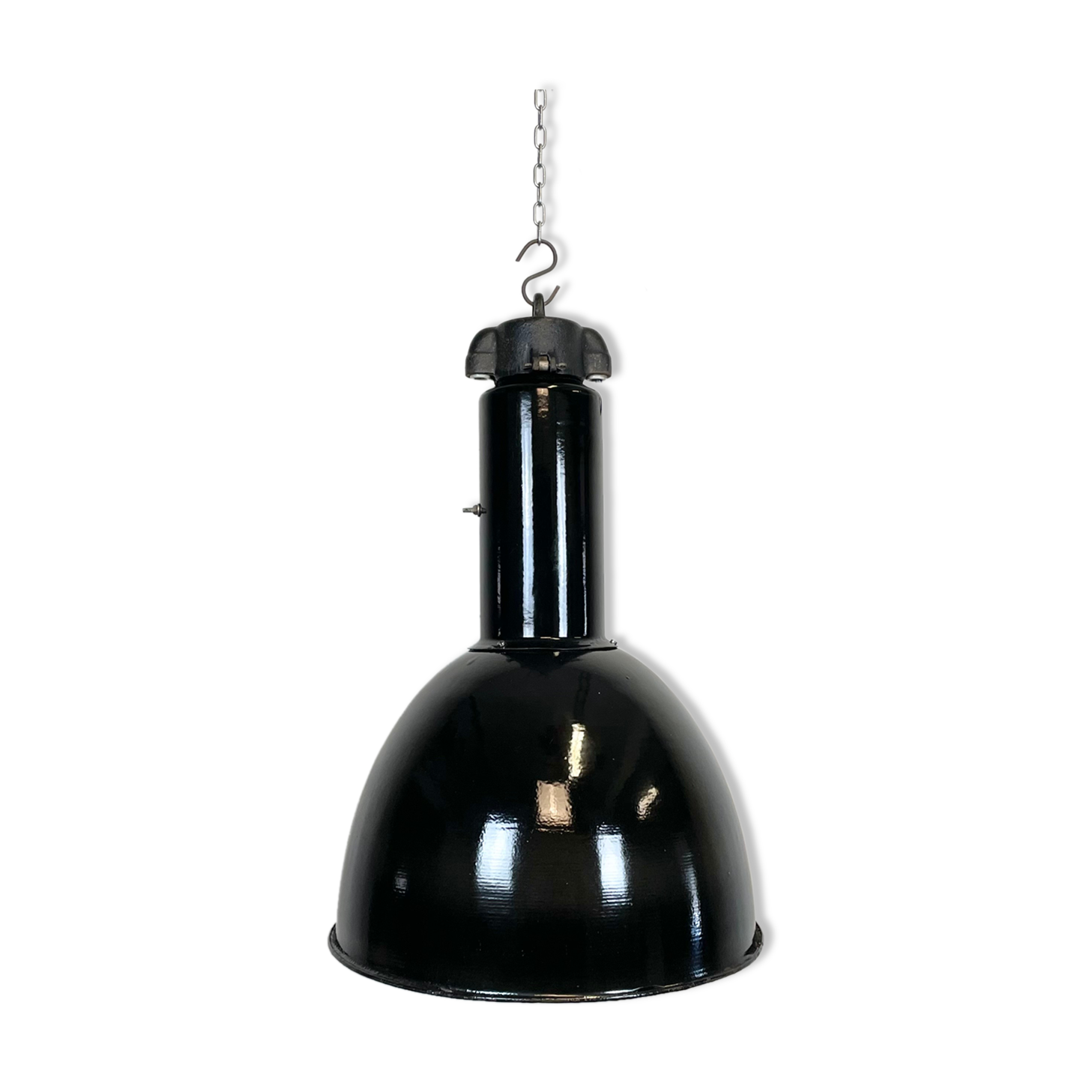 Industrial bauhaus black enamel pendant lamp, 1930s