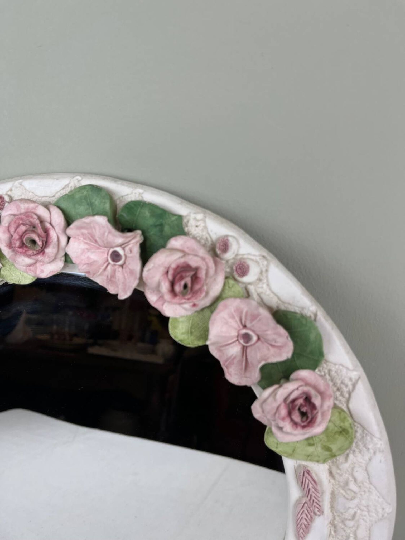 Mirror with a flower crown