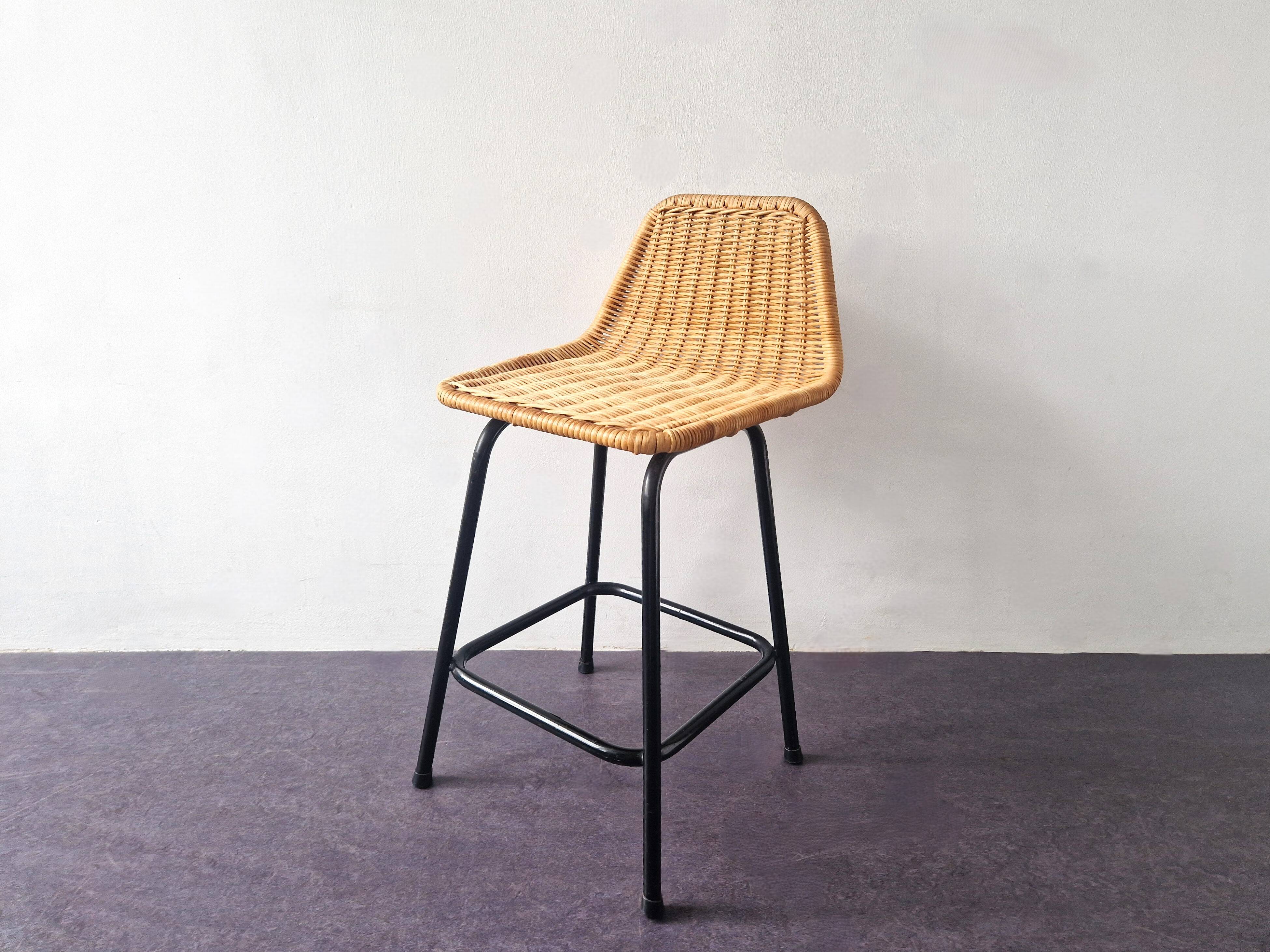 Low model stool of wicker and metal by Rohé Noordwolde, The Netherlands 1960's