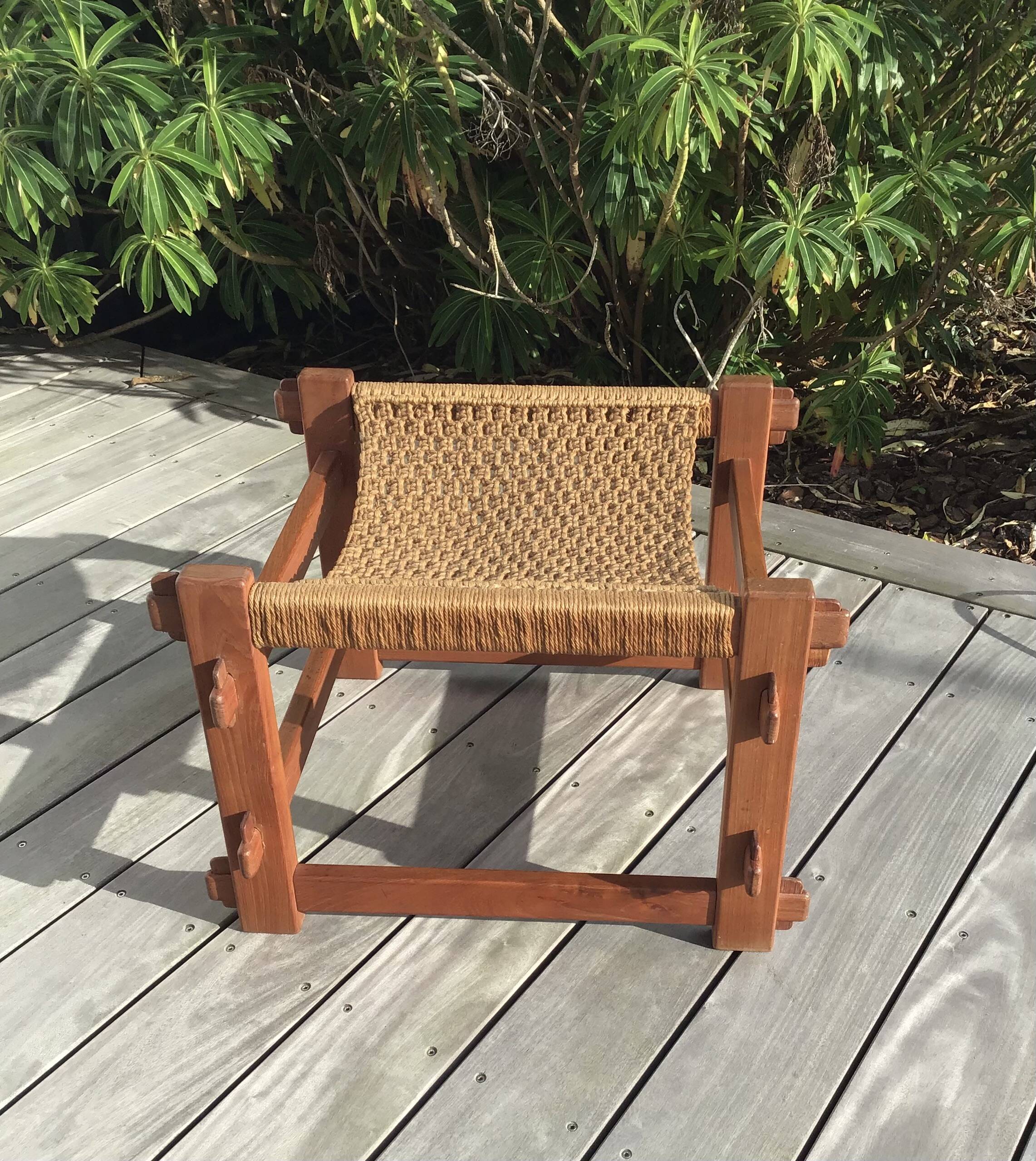 Brazilian stool in teak and rope