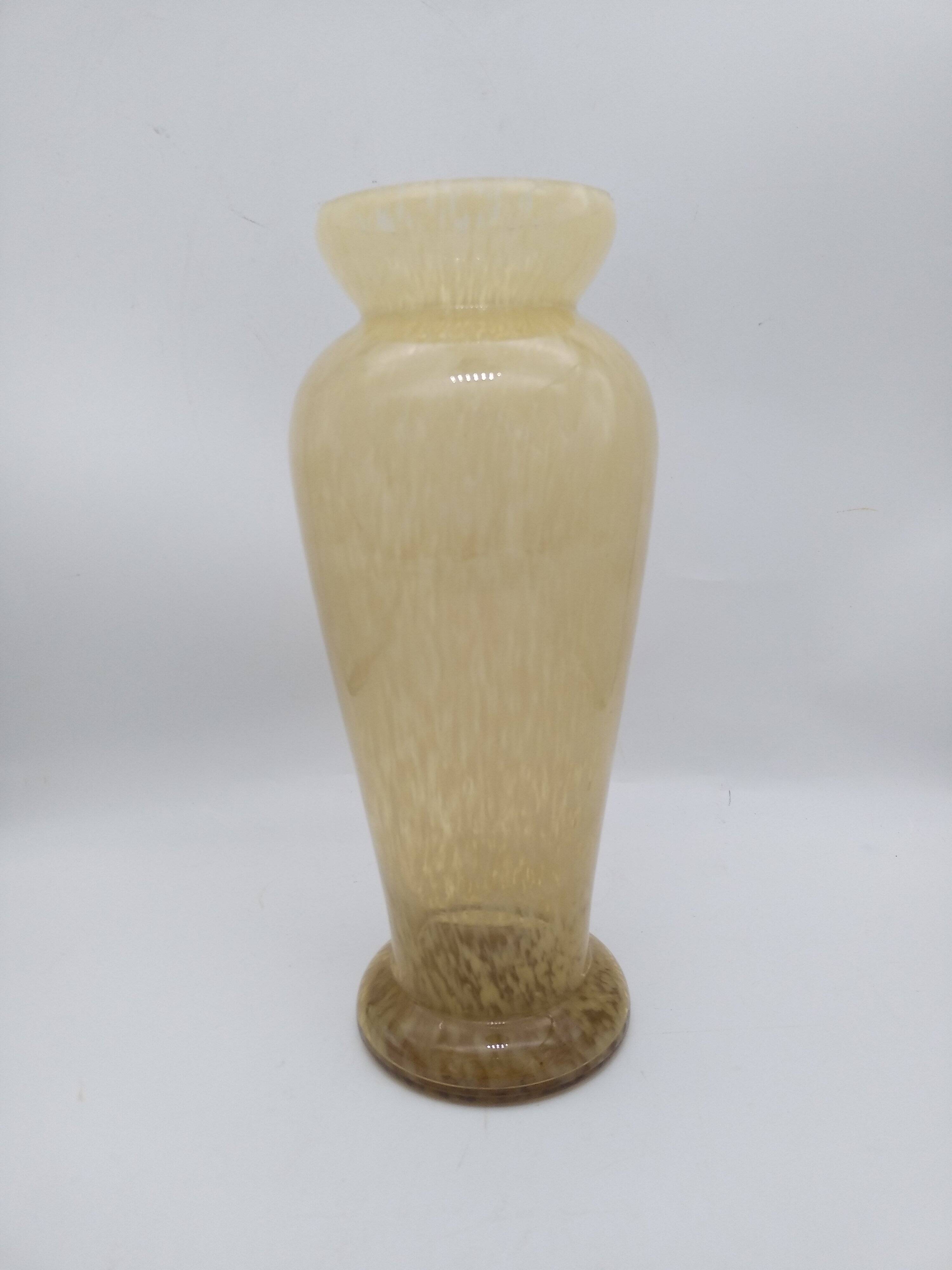 Speckled glass vase. Clichy glass.
