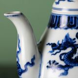 Ming yongxuan style blue and white porcelain cloud and dragon pattern teapot classic craft