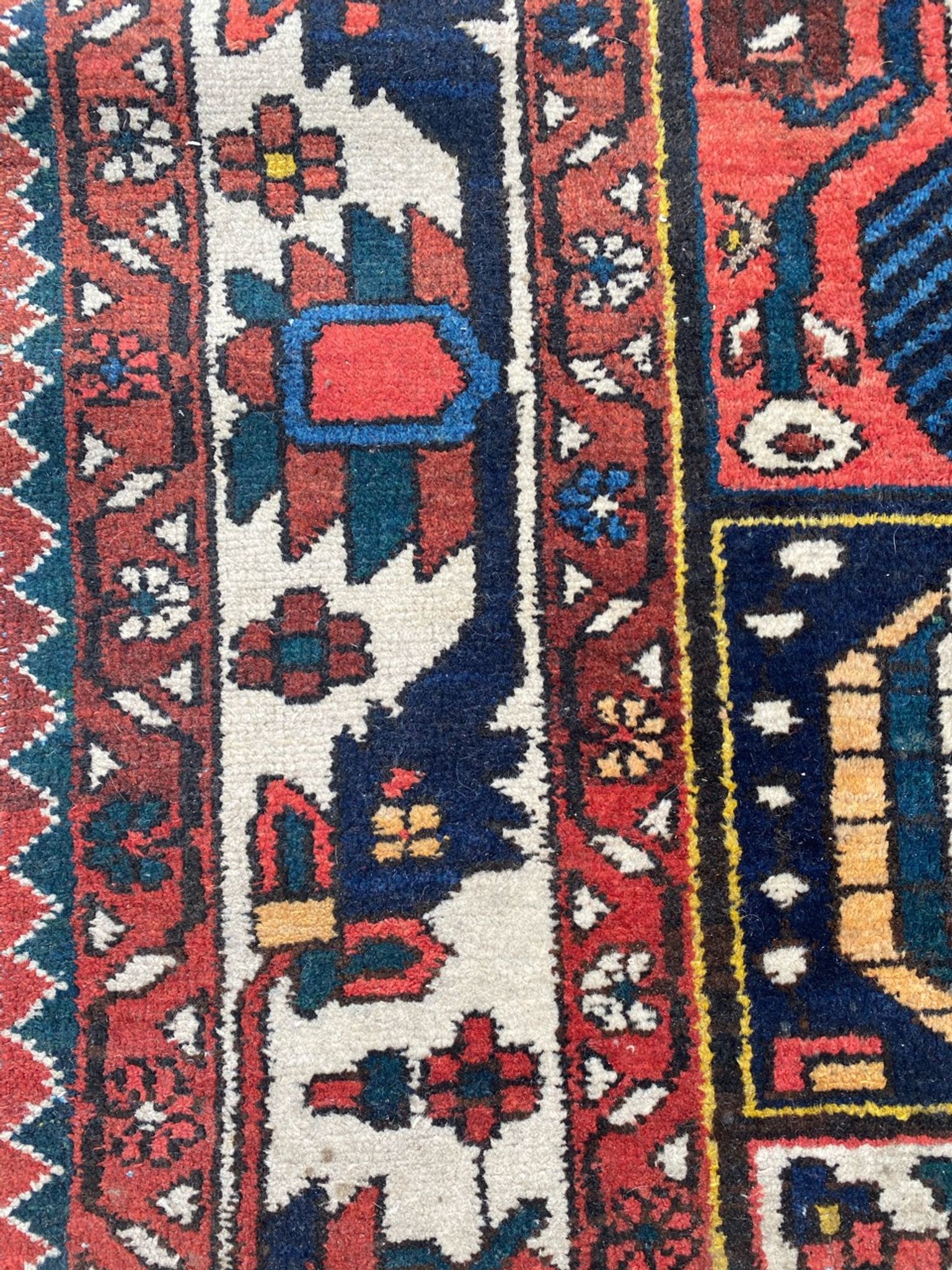 Persian carpet Bakhtiar 222x302
