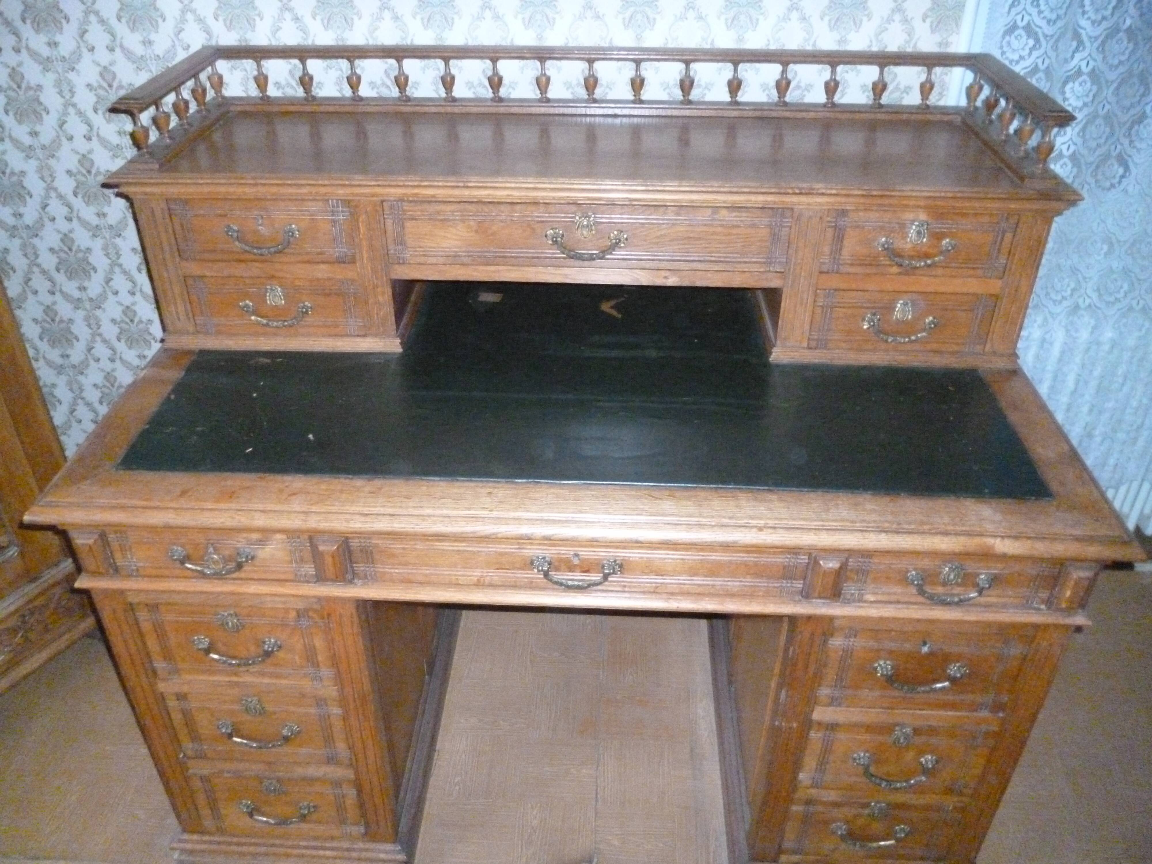 Oak desk