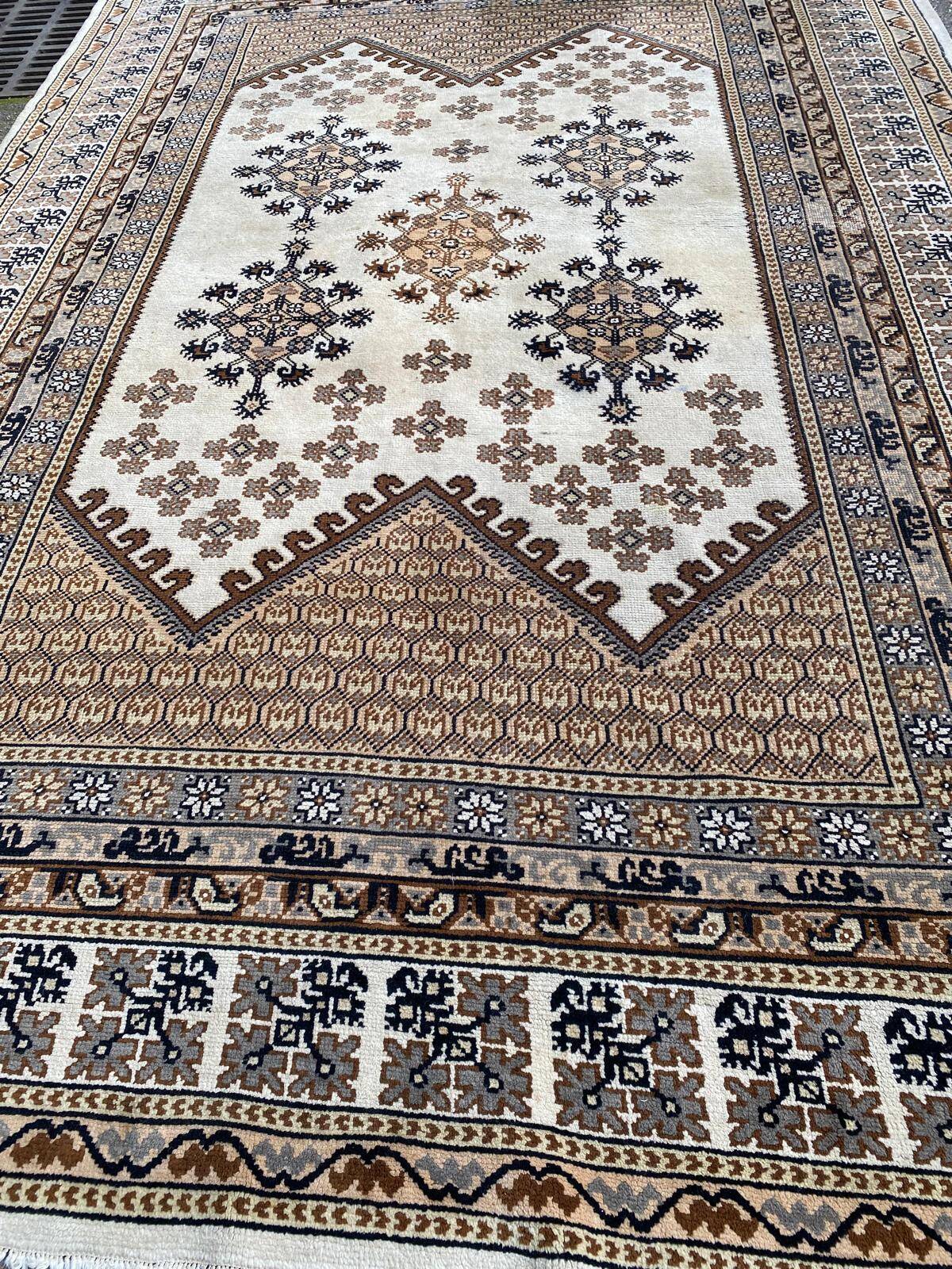 Large Persian rug beige brown wool knotted handmade 250x350cm