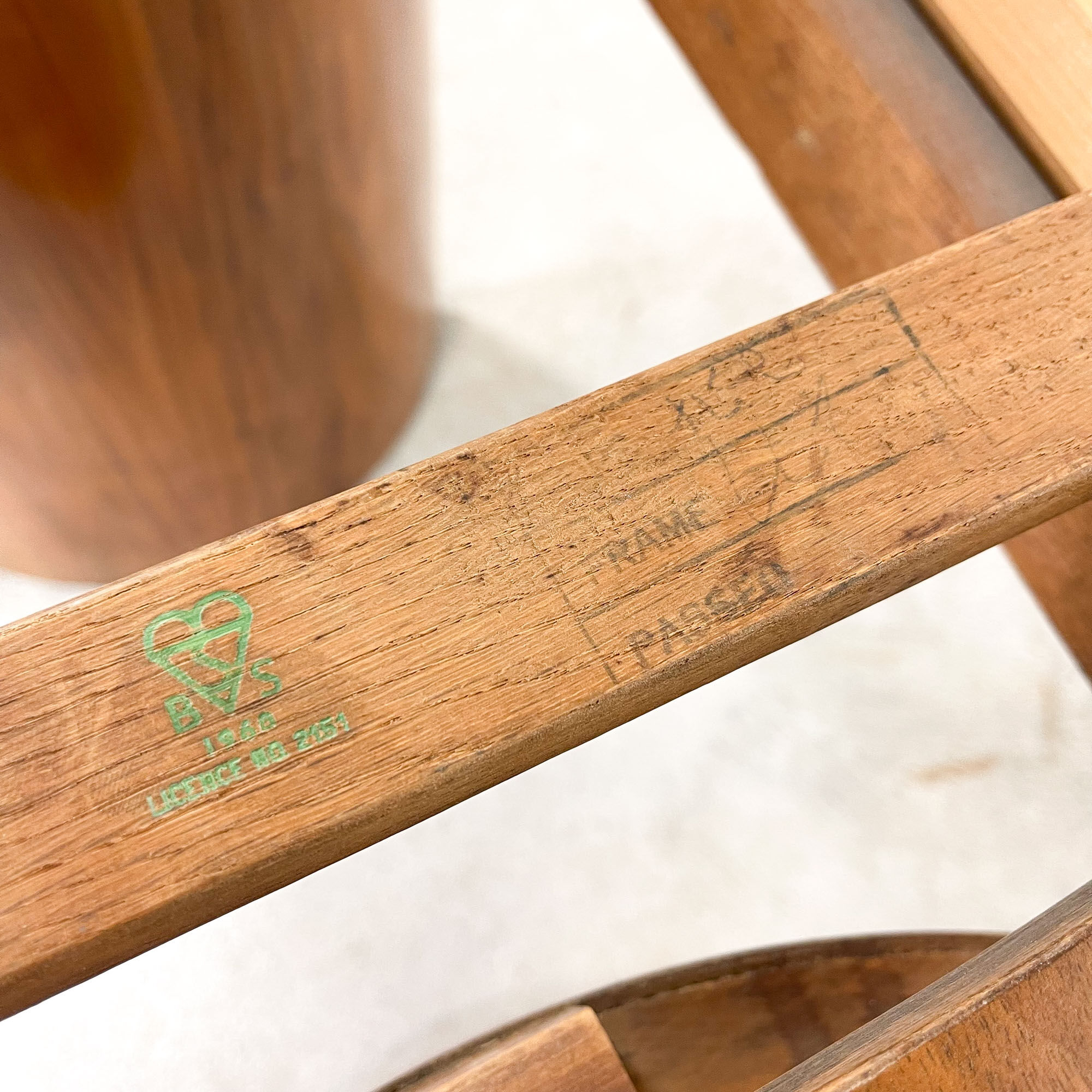Extendable art deco dining table walnut veneer