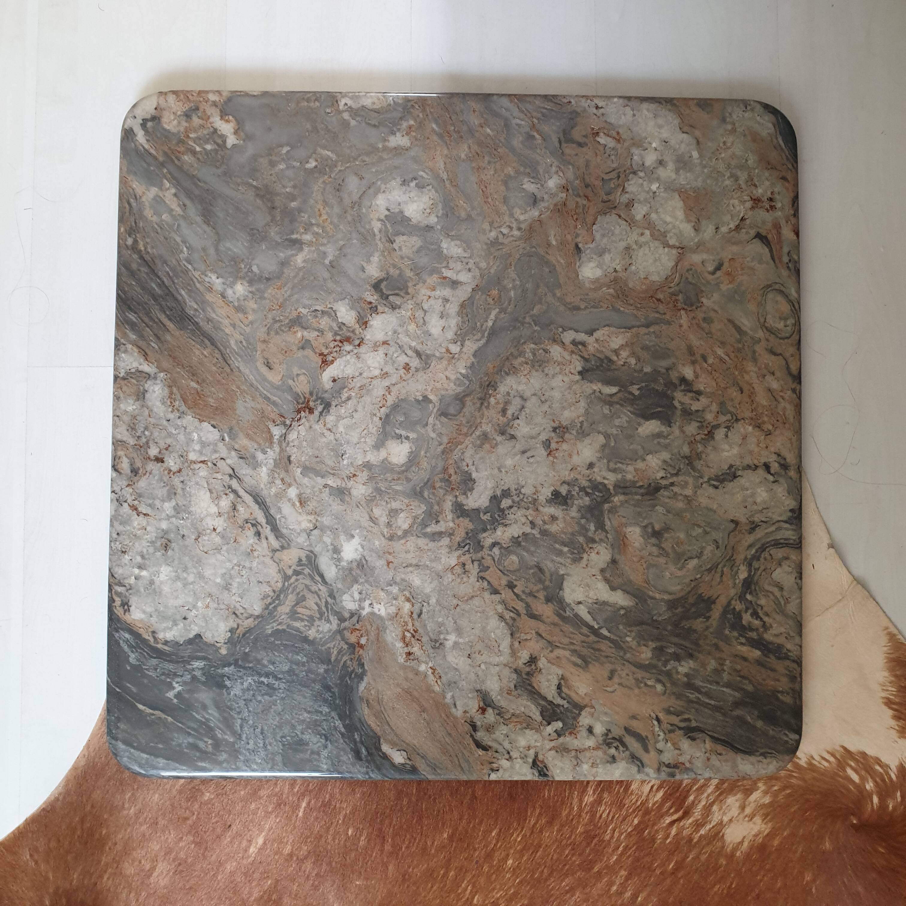 Vintage coffee table in italian marble 80s