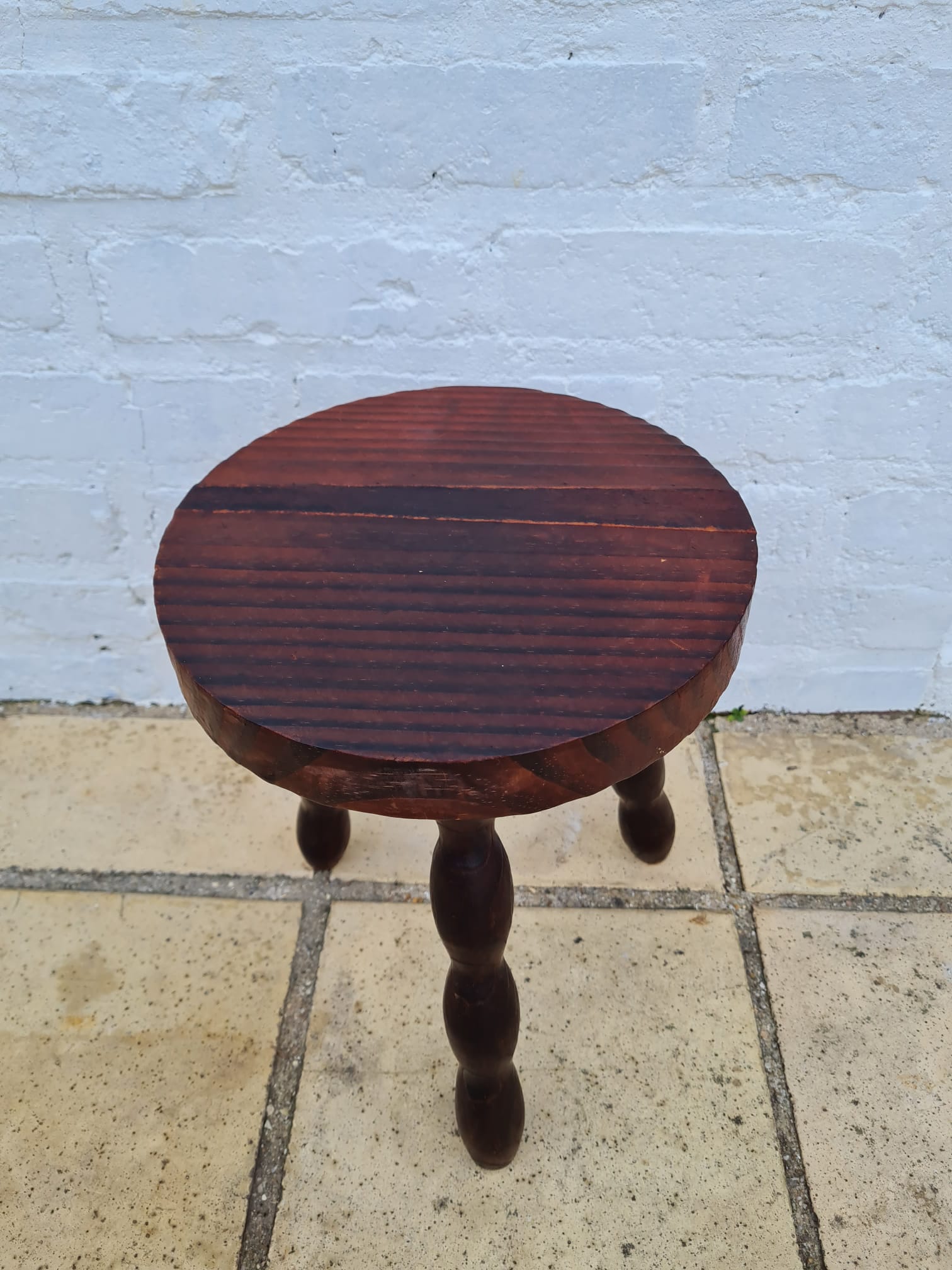 Tripod stool