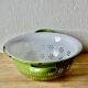 Passoire vintage en tôle émaillée verte