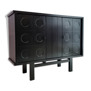 Cabinet brutaliste en