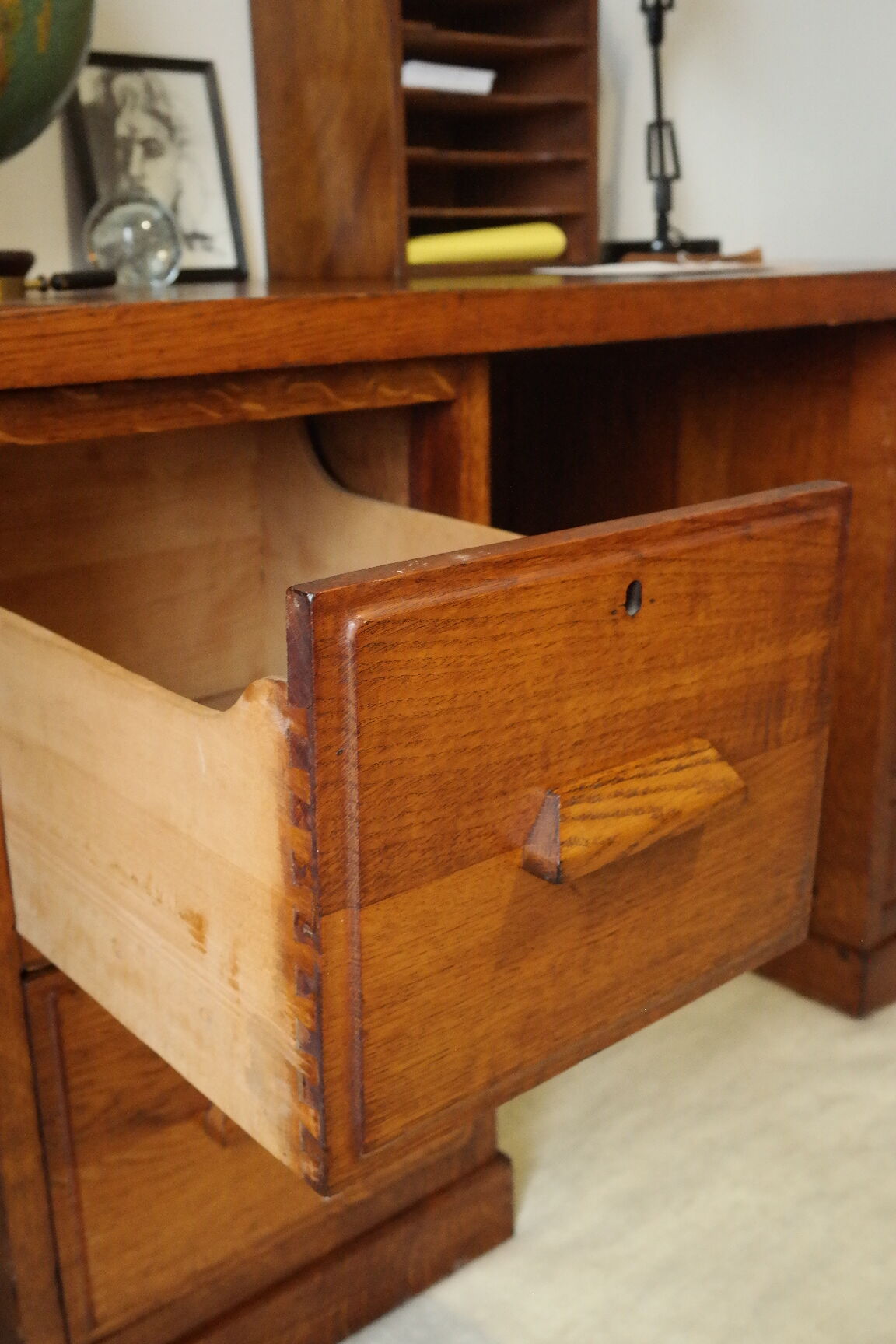 Bureau caisson d'atelier vintage en chêne