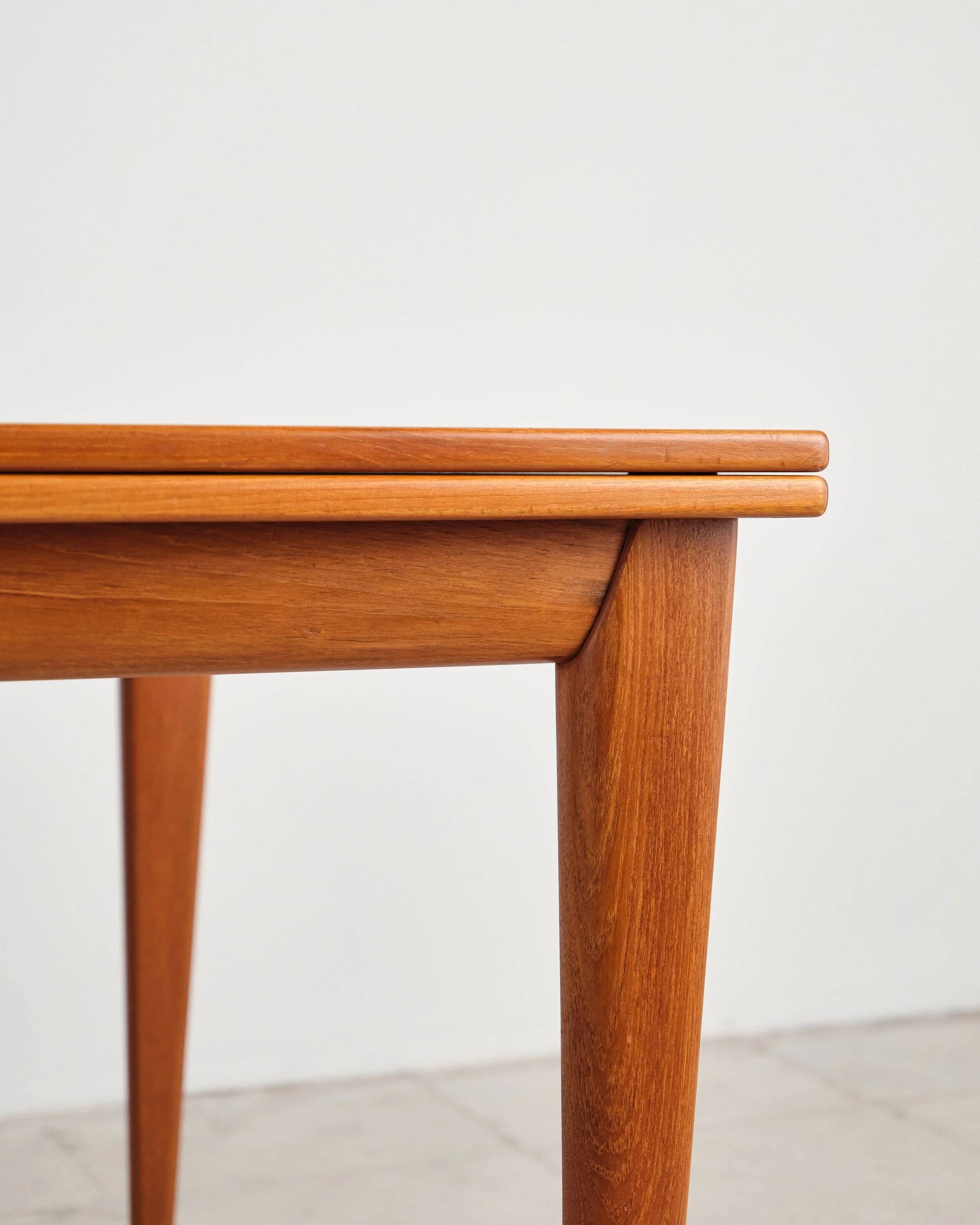 Extendable table model 12 in teak by Niels O. Møller, Denmark, 1960s