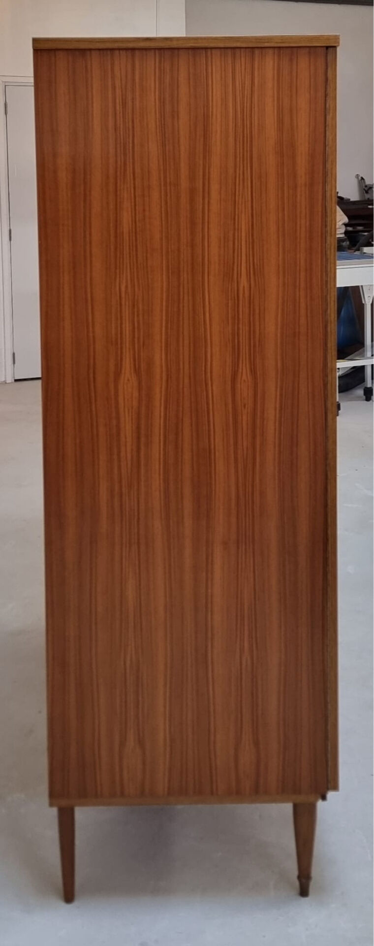 Armoire du milieu du siècle