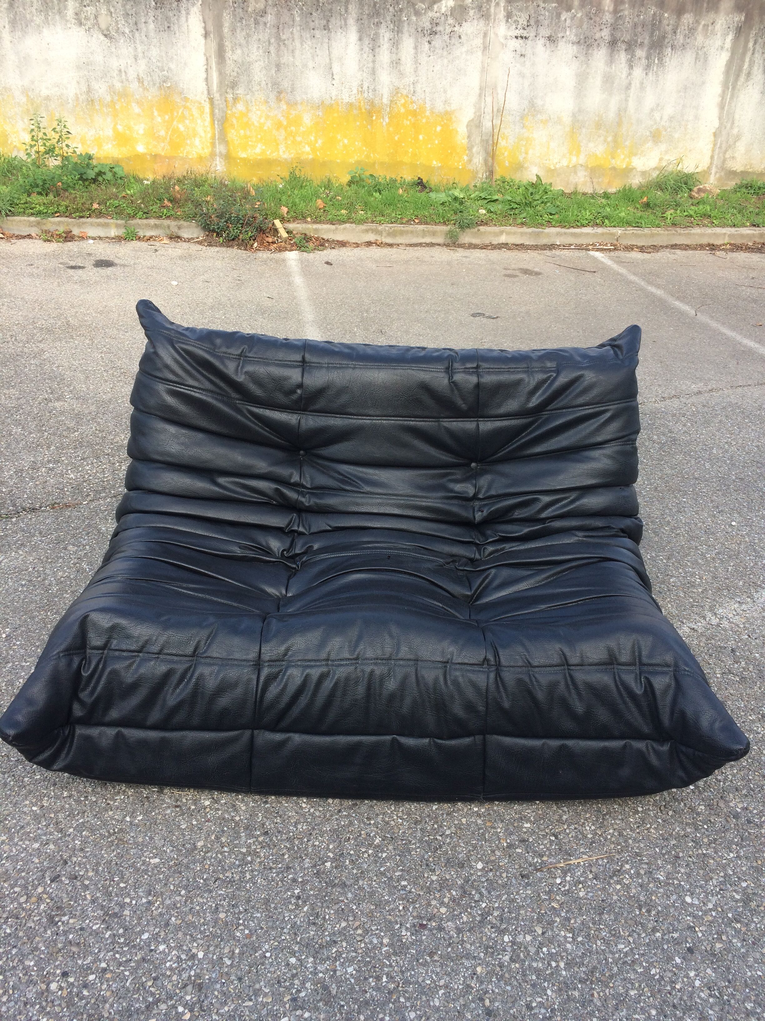 Togo 2-seater sofa by Michel Ducaroy for Ligne Roset