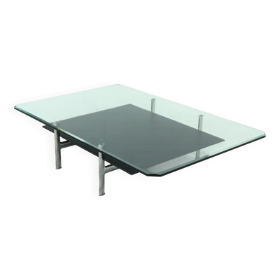 Table basse Diesis par Antonio Citterio et Paolo Nava pour B&B Italia années 1980.