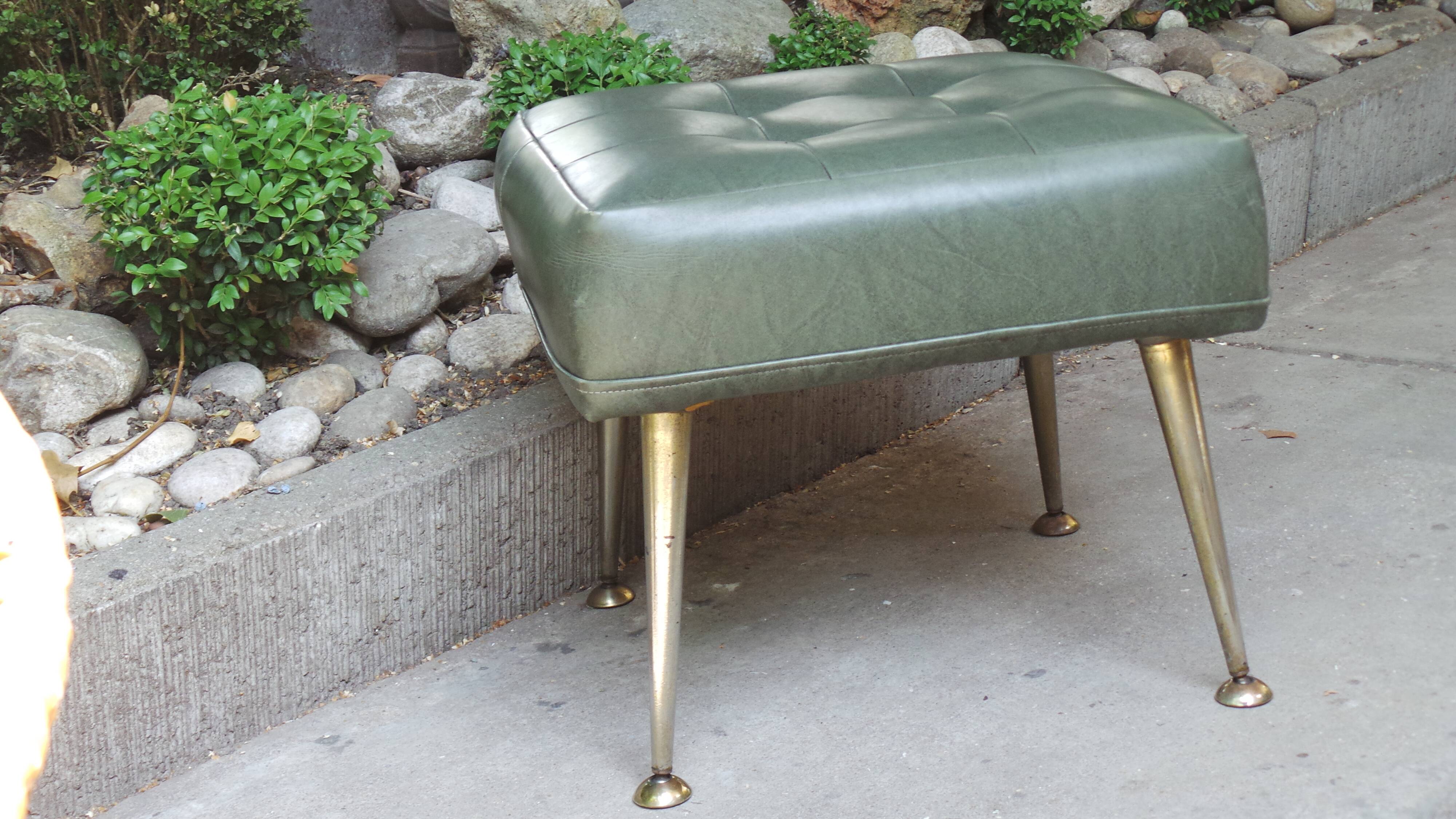 Stool footrest in green skaï