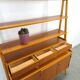 Teak fineer kast uit Zweden met lades, legplank en uitschuifbare plank