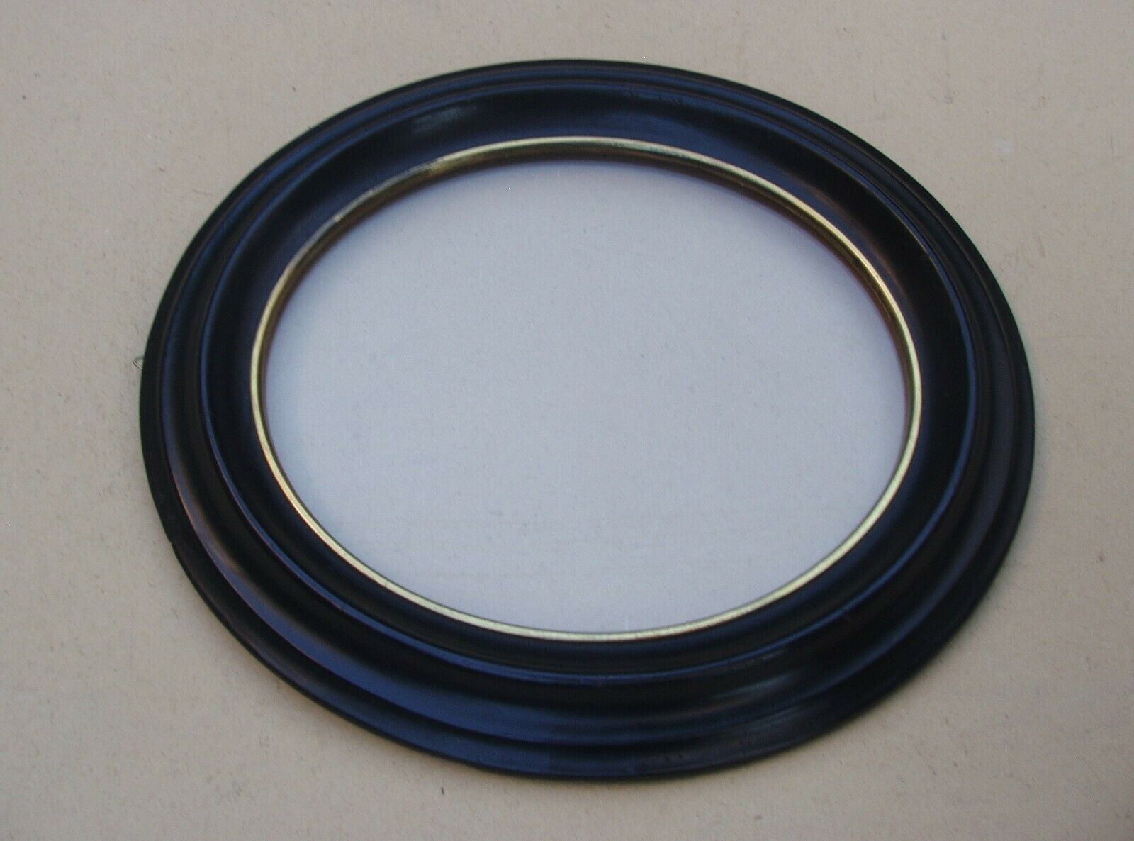 Black laqué oval frame with its blown glass - Napoleon III