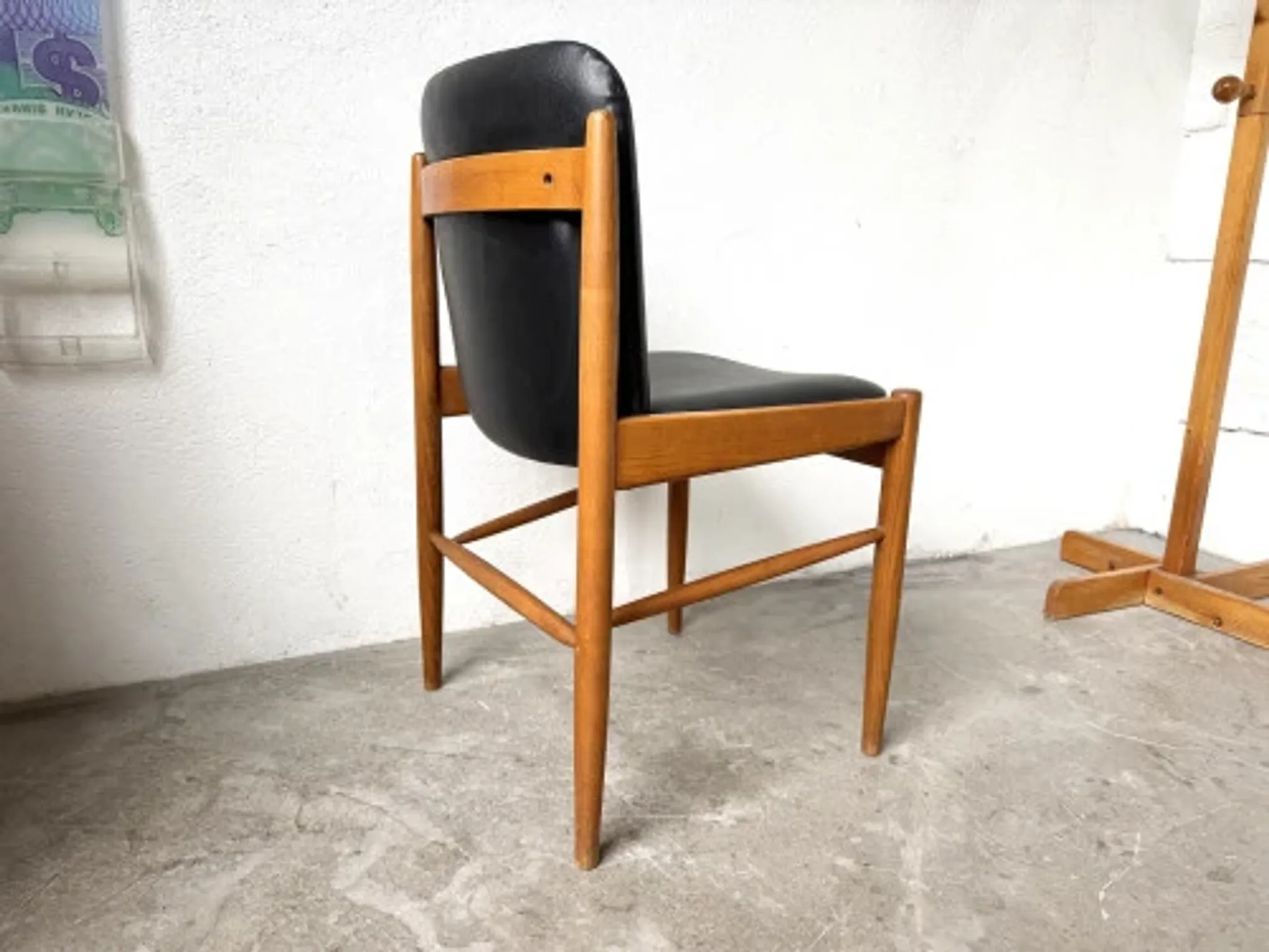 Scandinavian chair in beech and black faux leather, 1960s