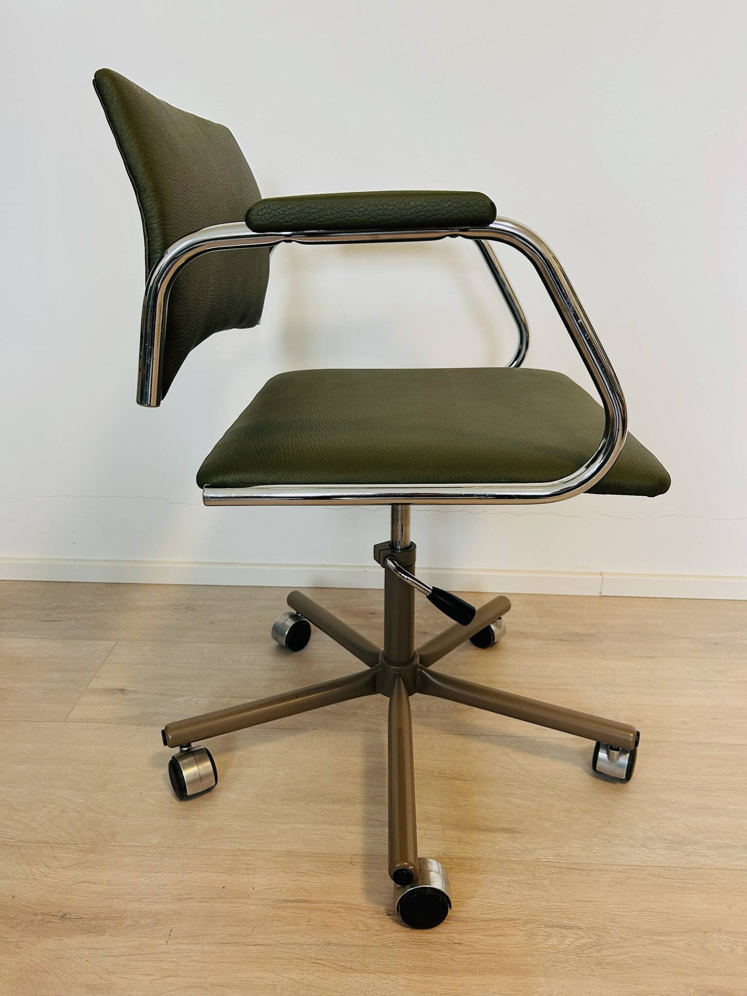 Olive Office Chair from Kovona, 1970s