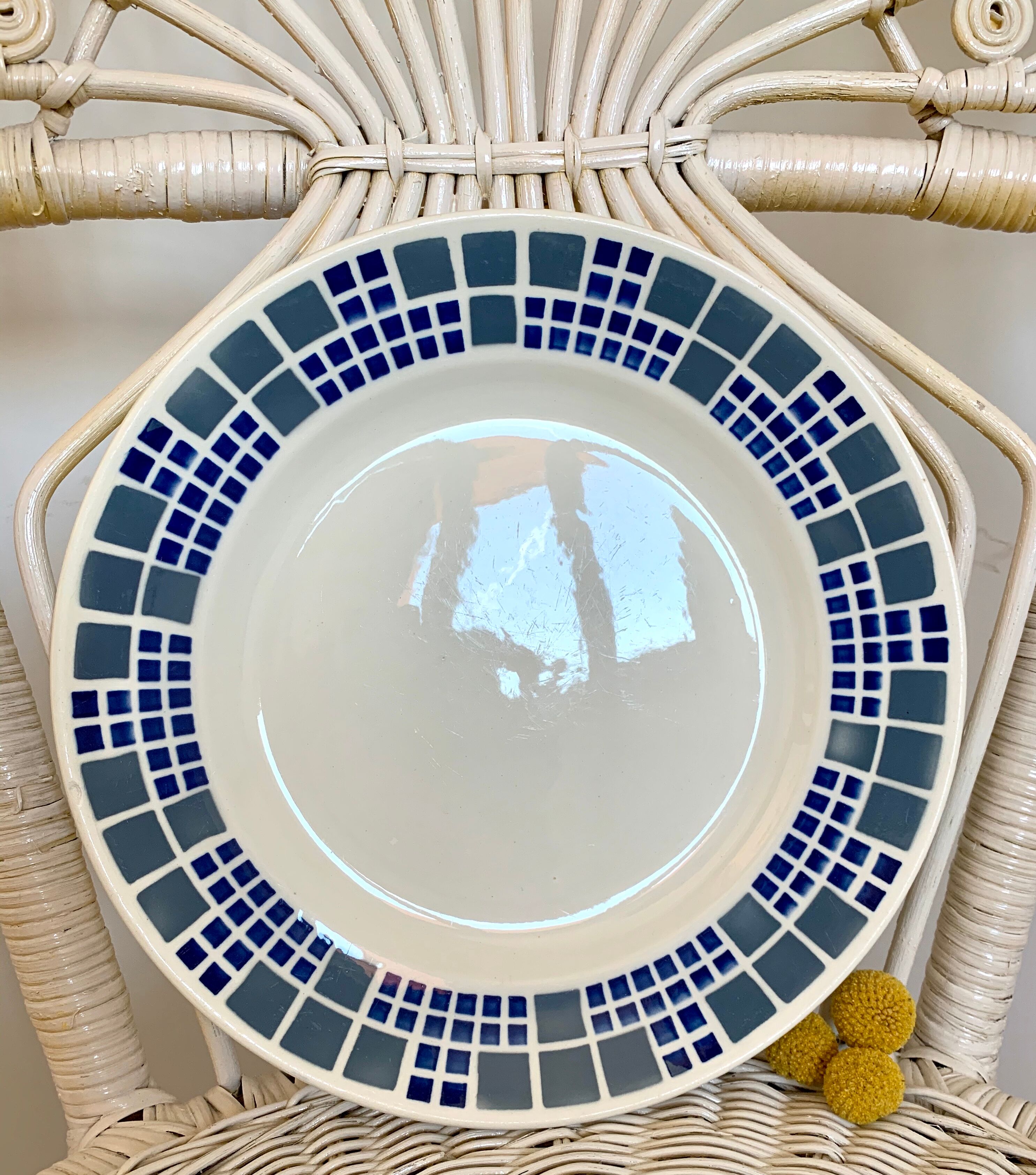 Leon round service plate, Badonviller