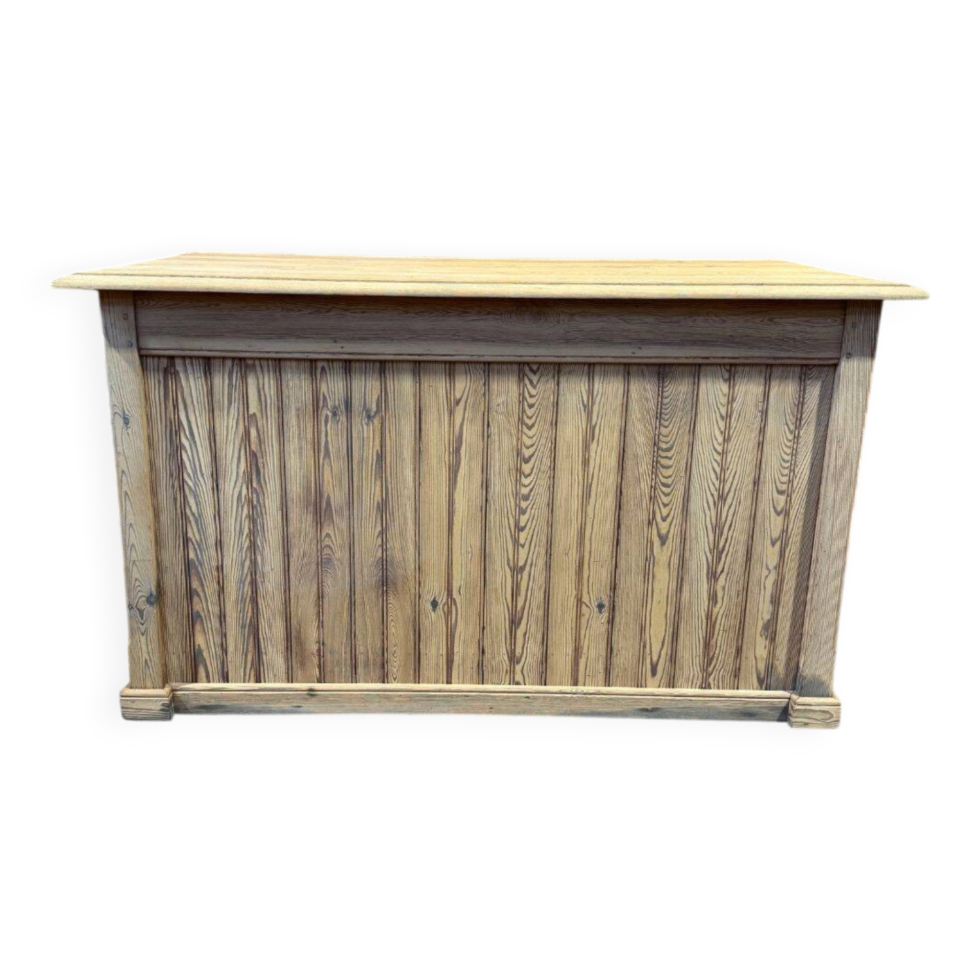 Shop counter in sandblasted pitch pine - Circa 1940