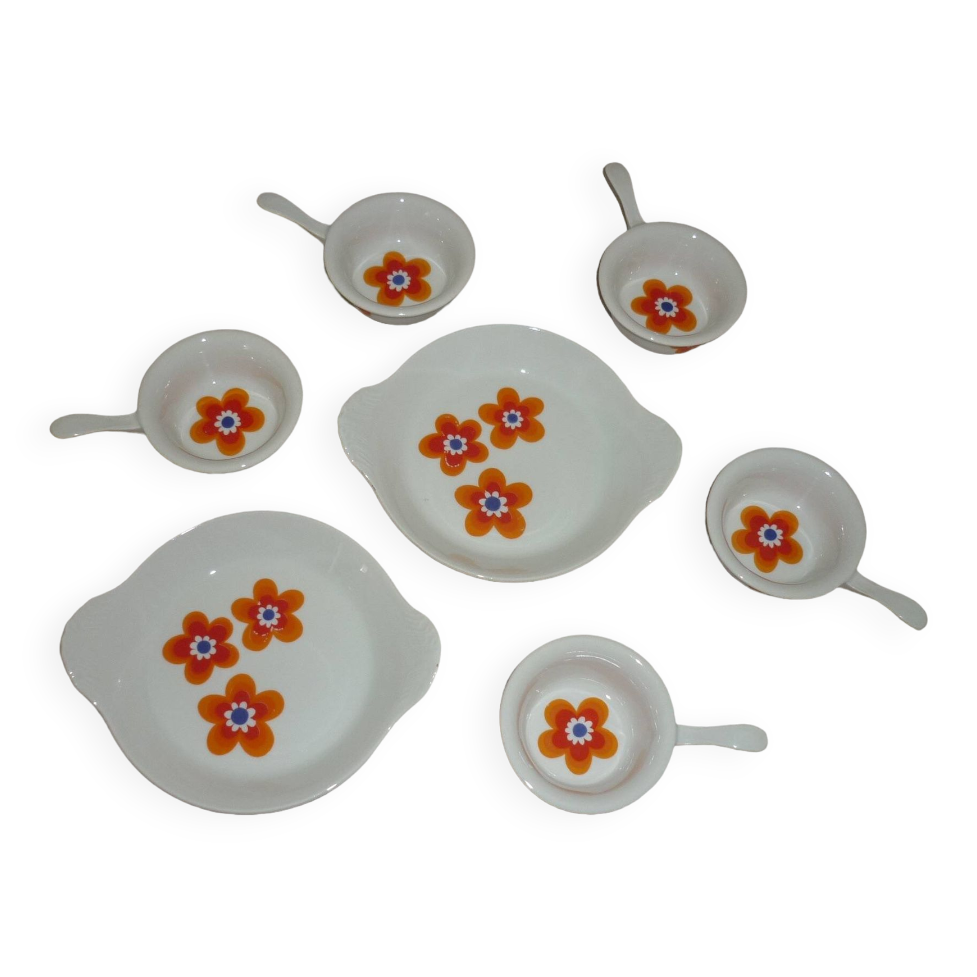 Vintage APILCO bowls and frying pans