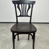 Curved wooden dining chair no. 228 by Thonet