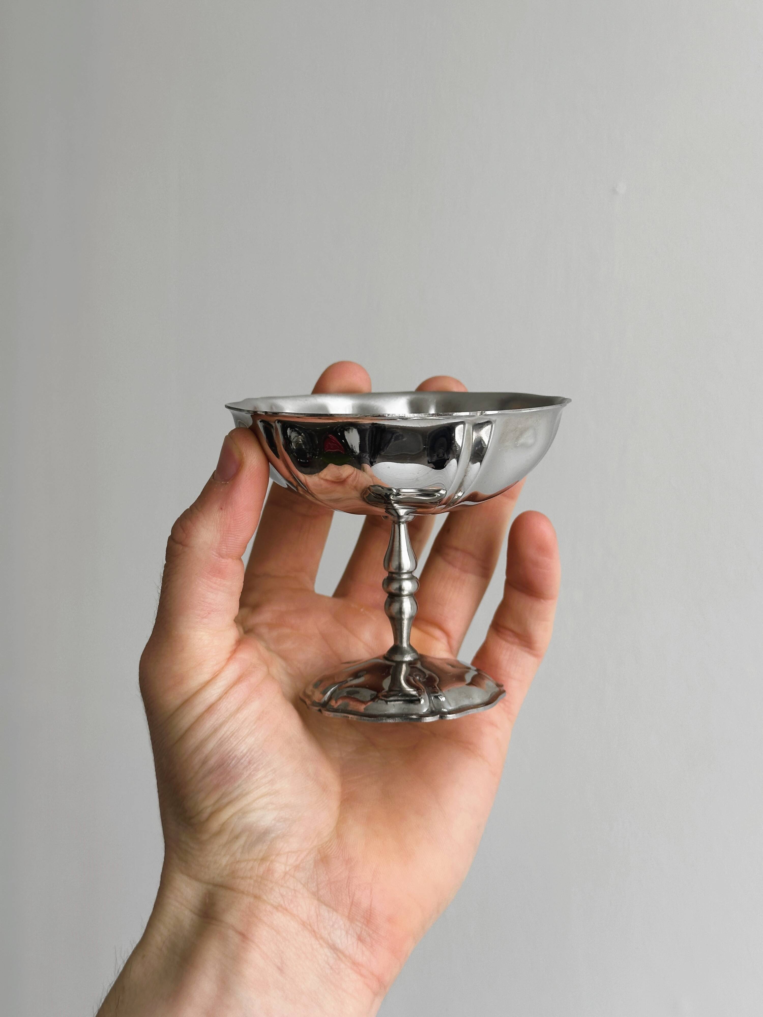 6 stainless steel cups