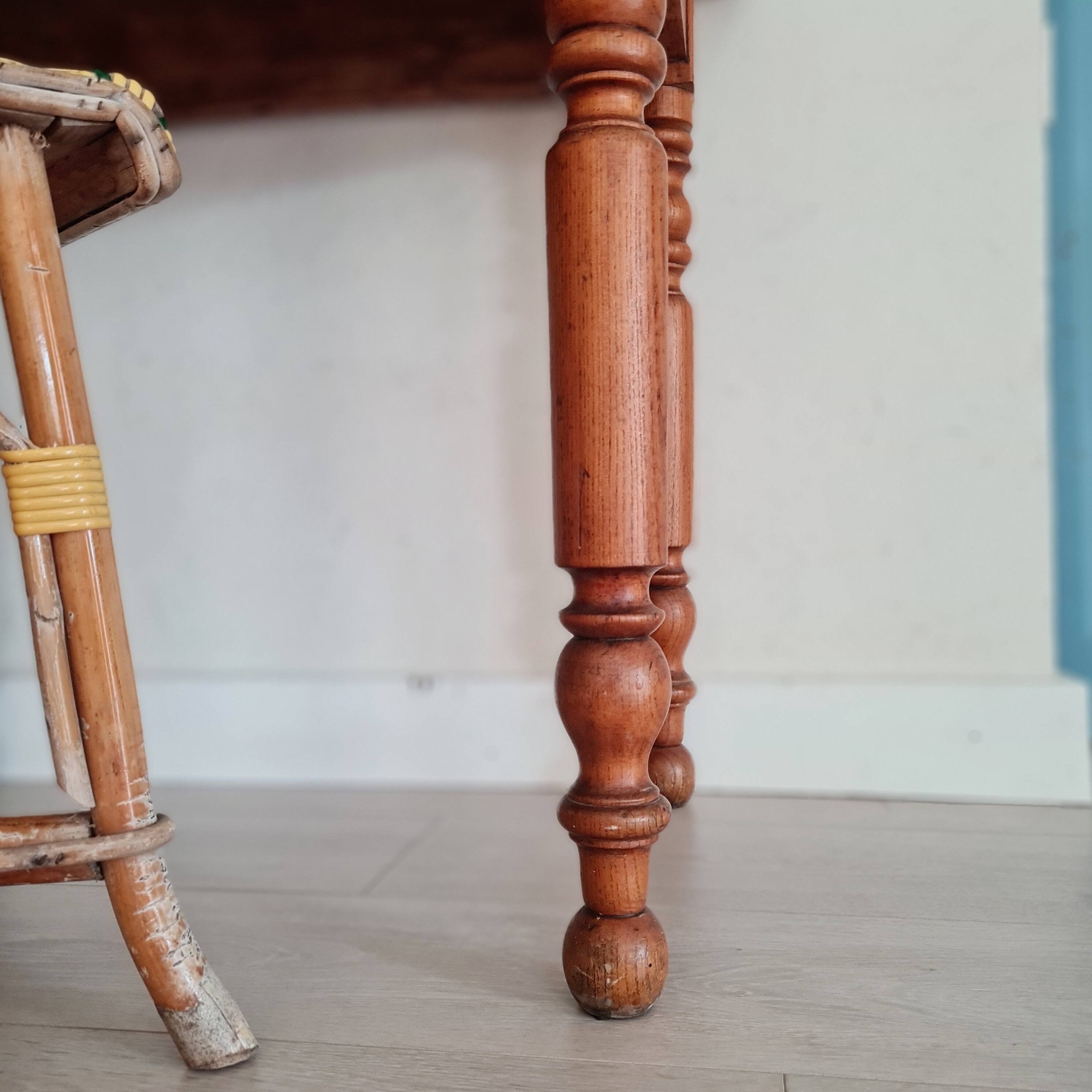 Solid wood desk table with turned legs