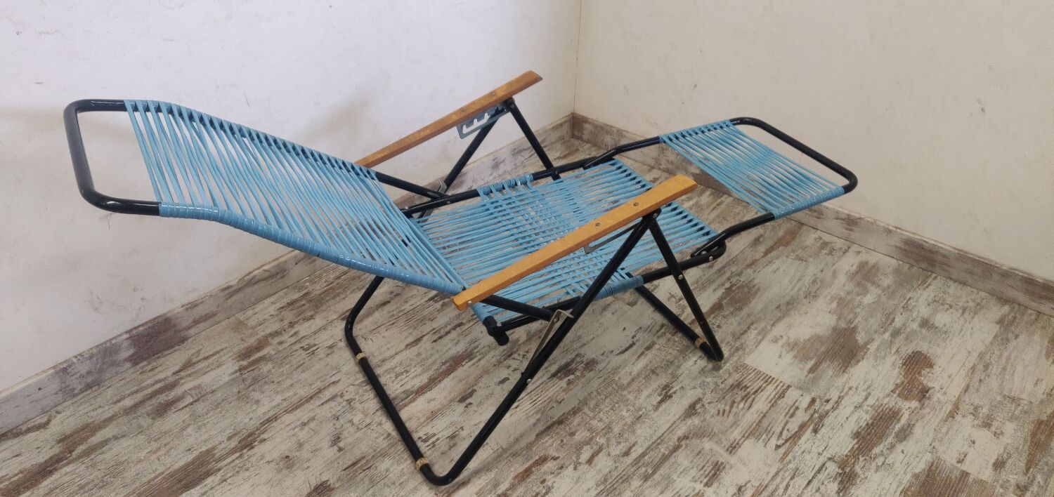 Vintage chaise longue